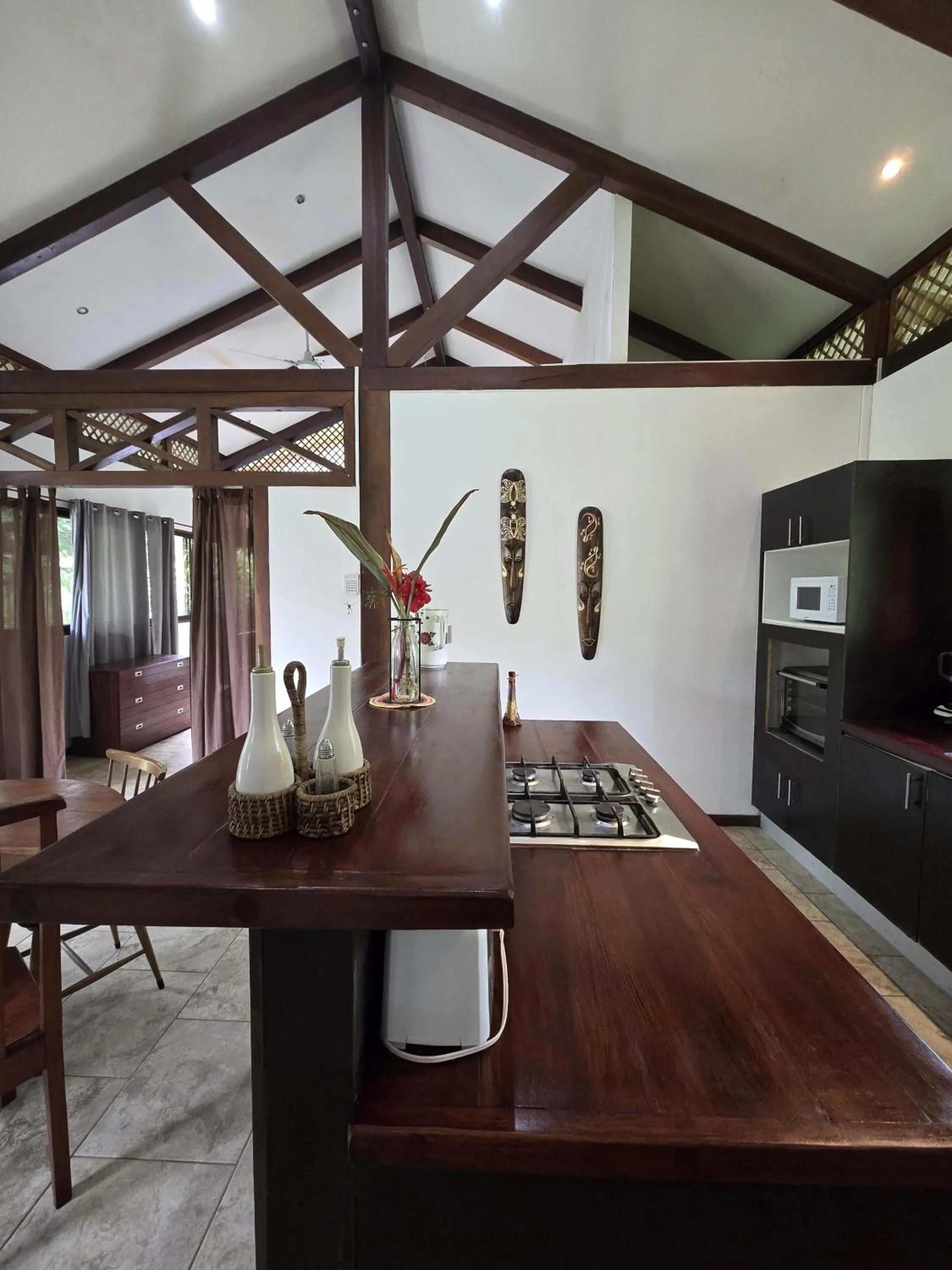 kitchen in Hotel Kenaki Lodge