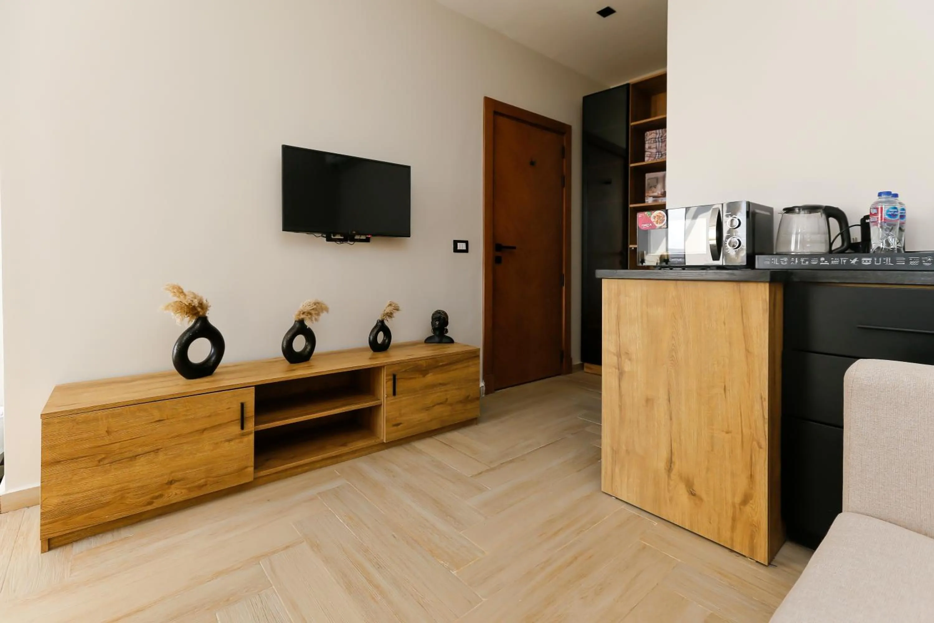 Bedroom in Rixoss tower Pyramids View