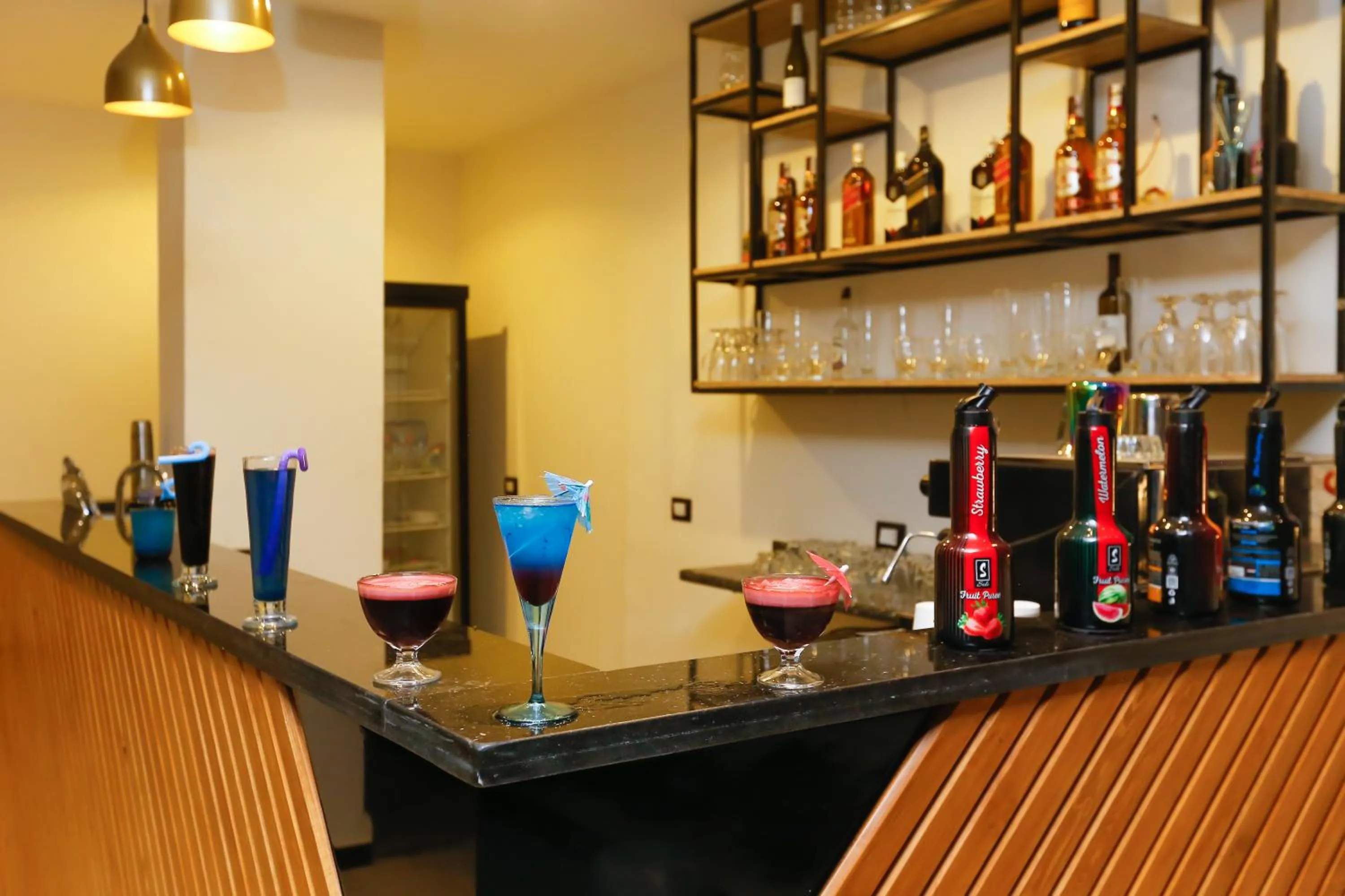 Nightclub / DJ in Rixoss tower Pyramids View