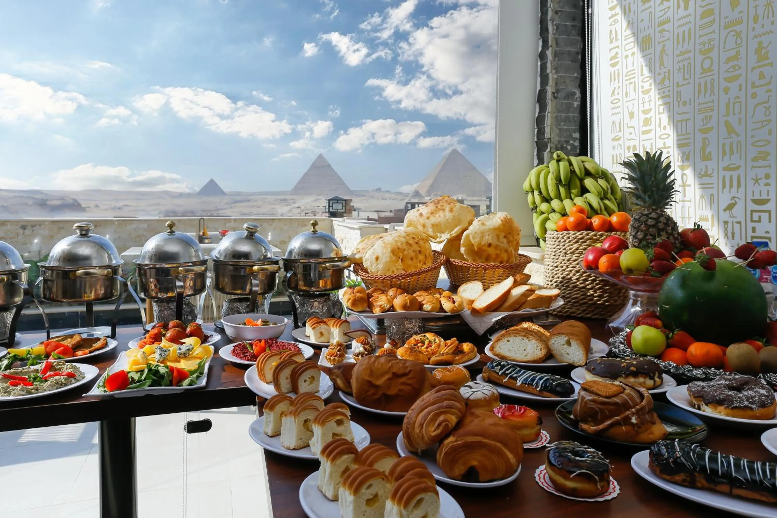 Food and drinks in Rixoss tower Pyramids View