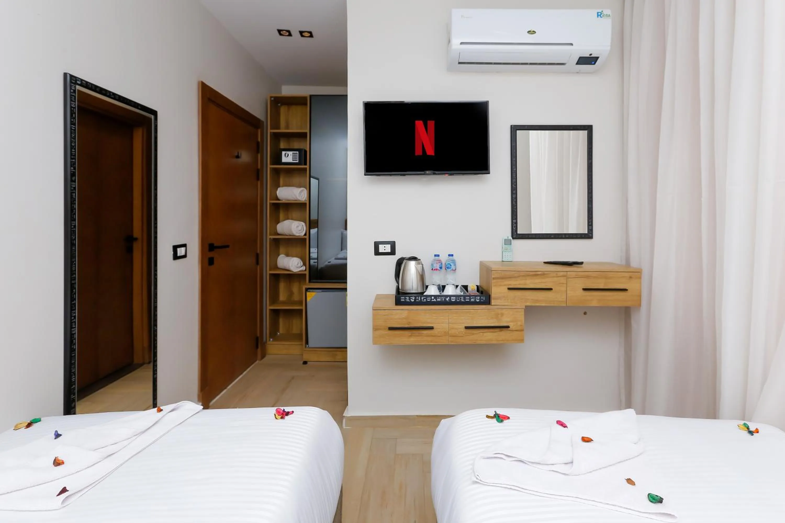 Bed in Rixoss tower Pyramids View