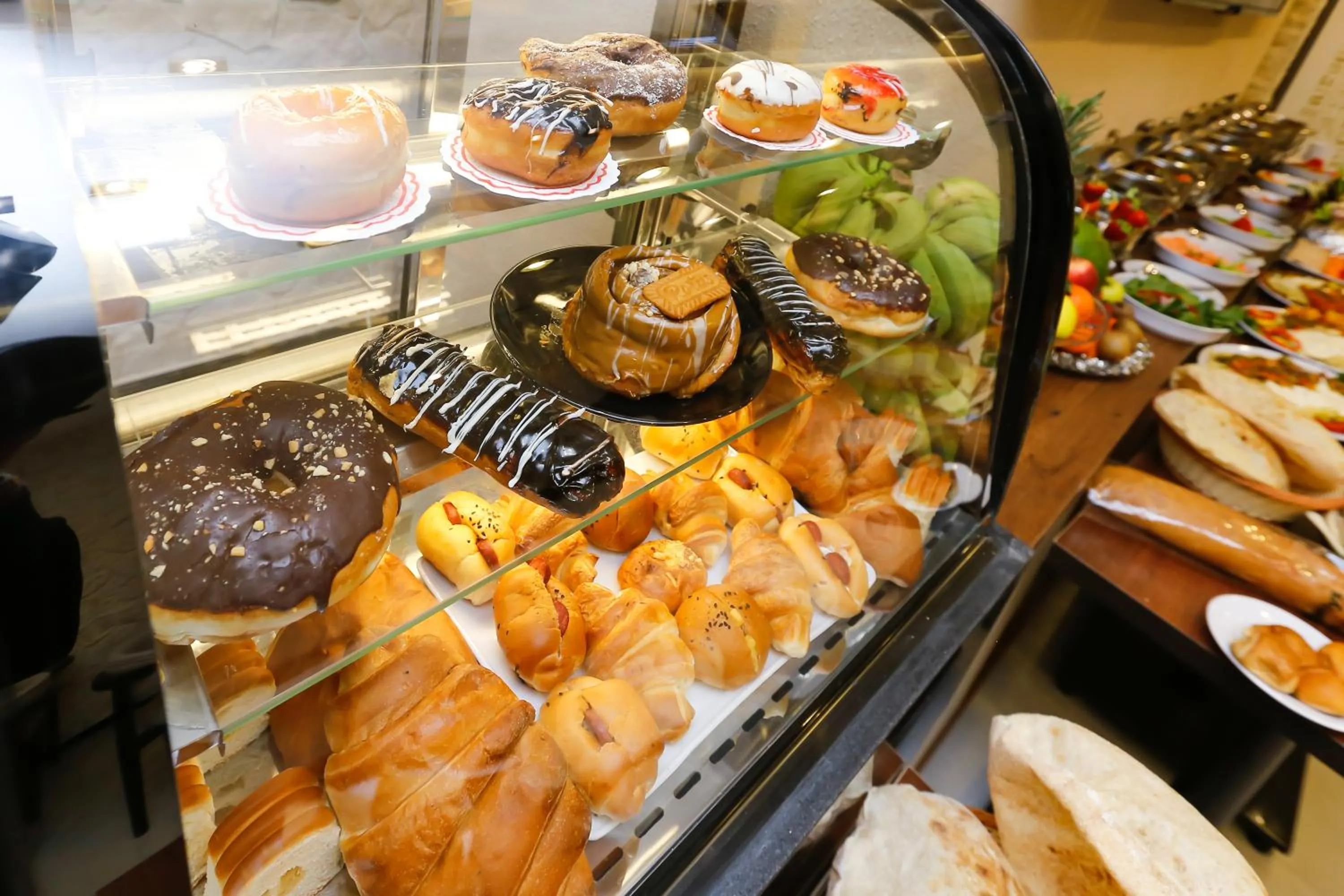 Food and drinks in Rixoss tower Pyramids View