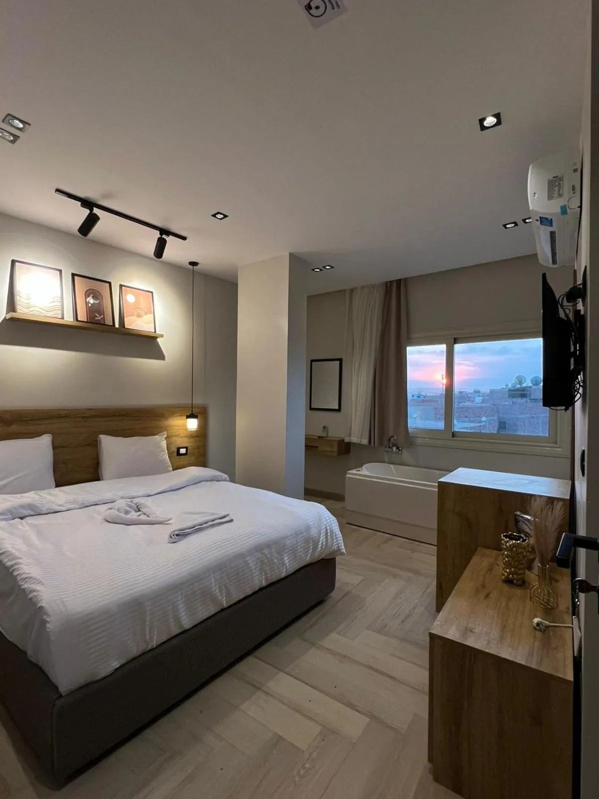 Bed in Rixoss tower Pyramids View