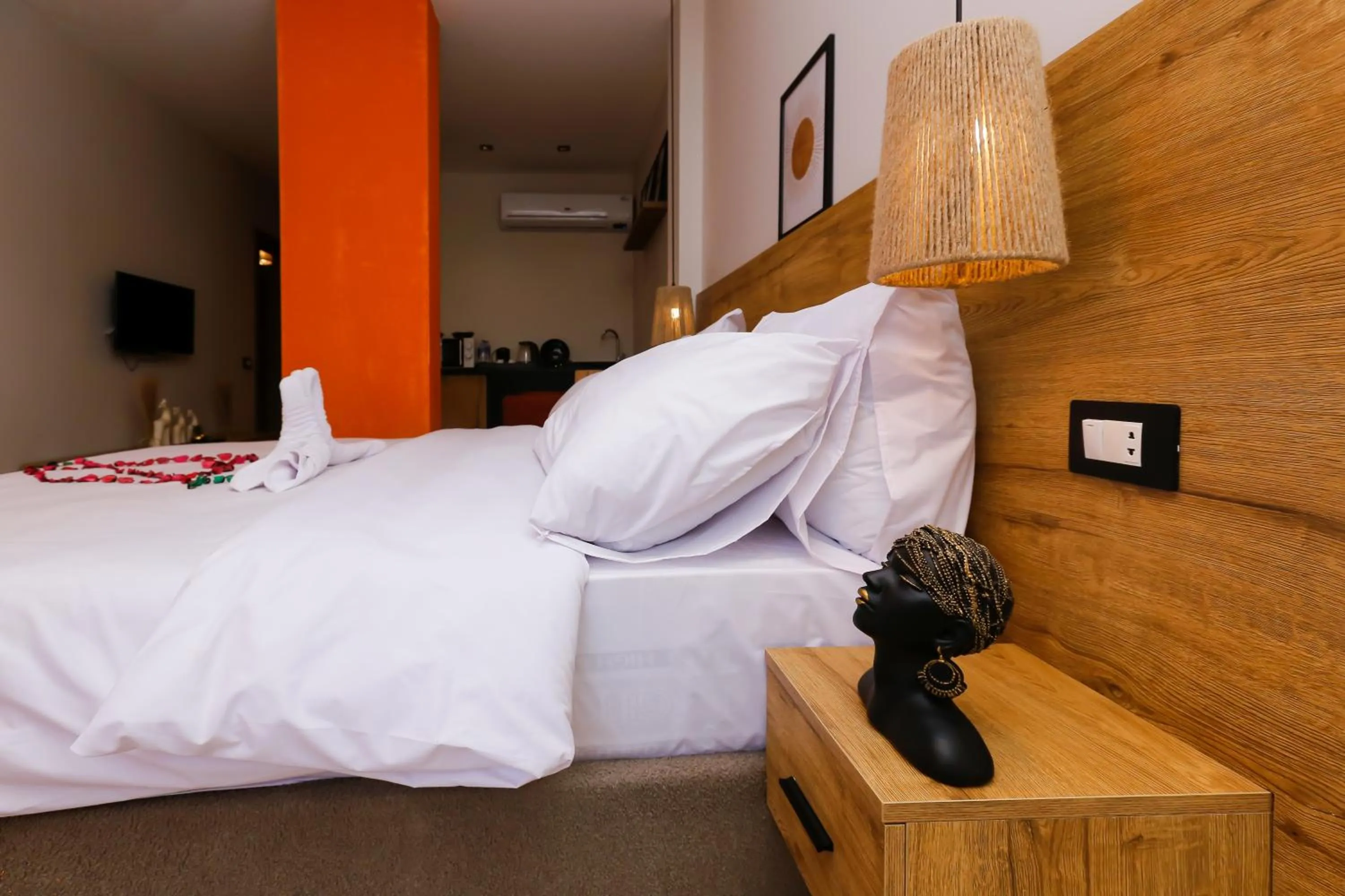 Bed in Rixoss tower Pyramids View