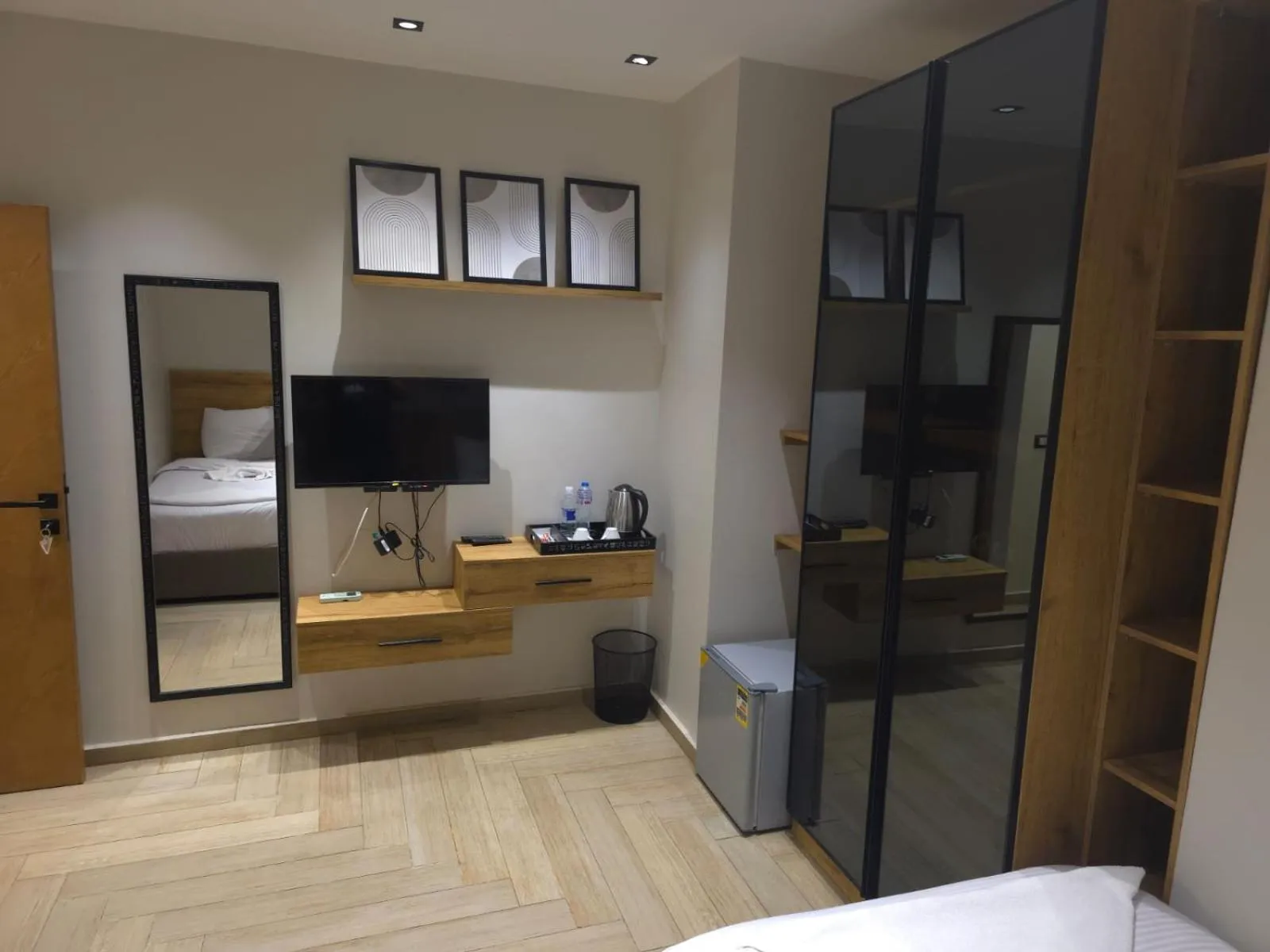 Bed in Rixoss tower Pyramids View