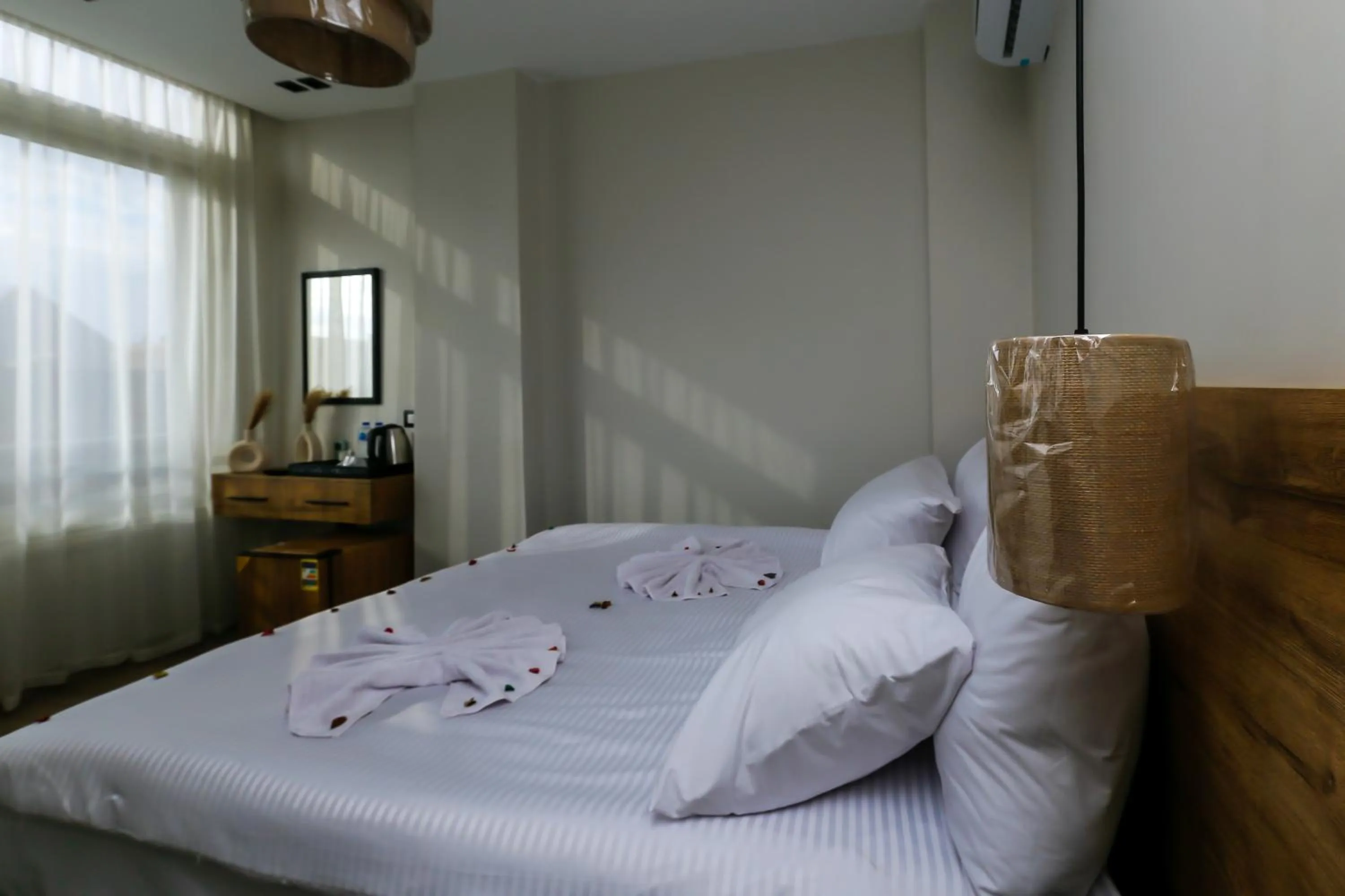 Bed in Rixoss tower Pyramids View