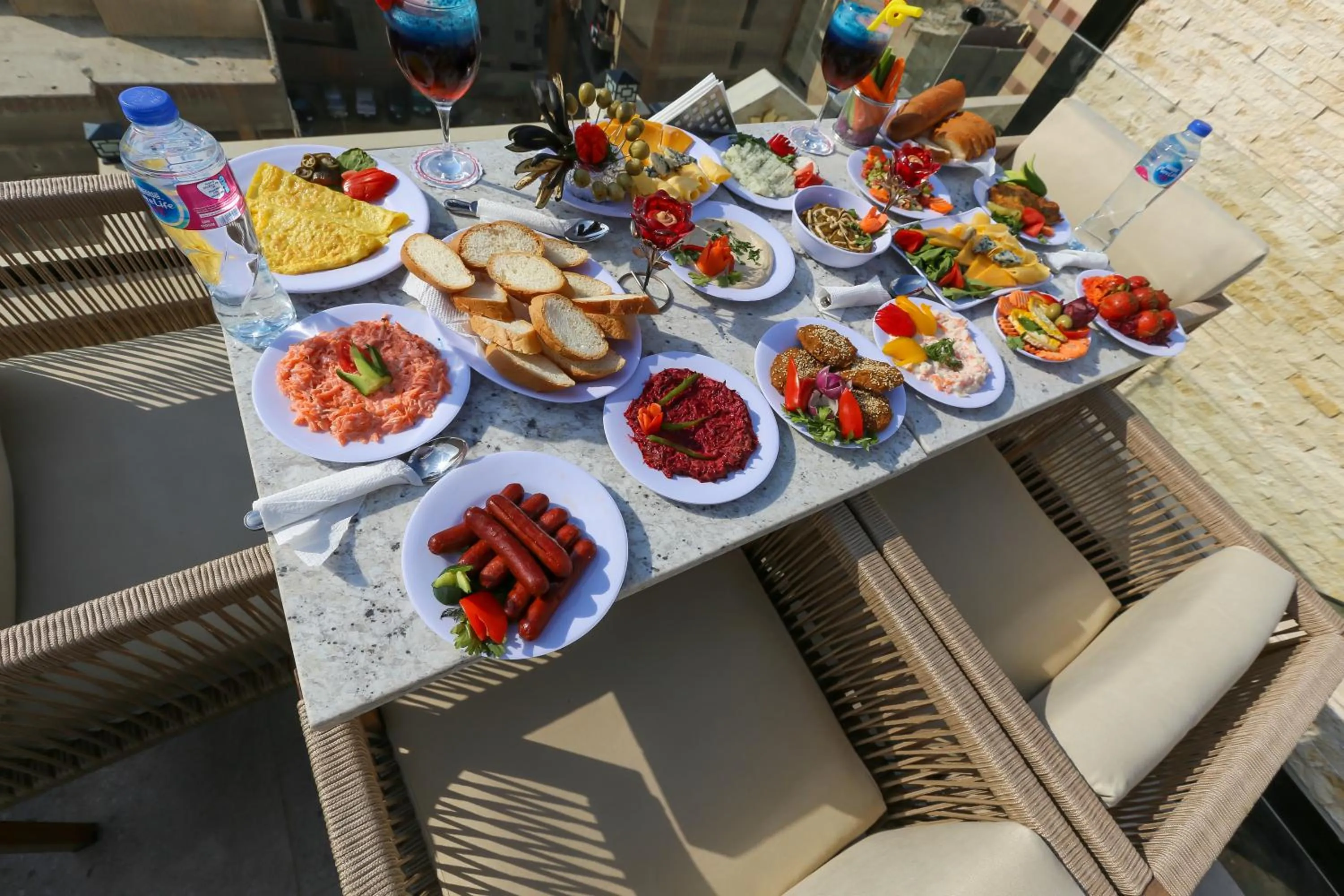 Food and drinks in Rixoss tower Pyramids View