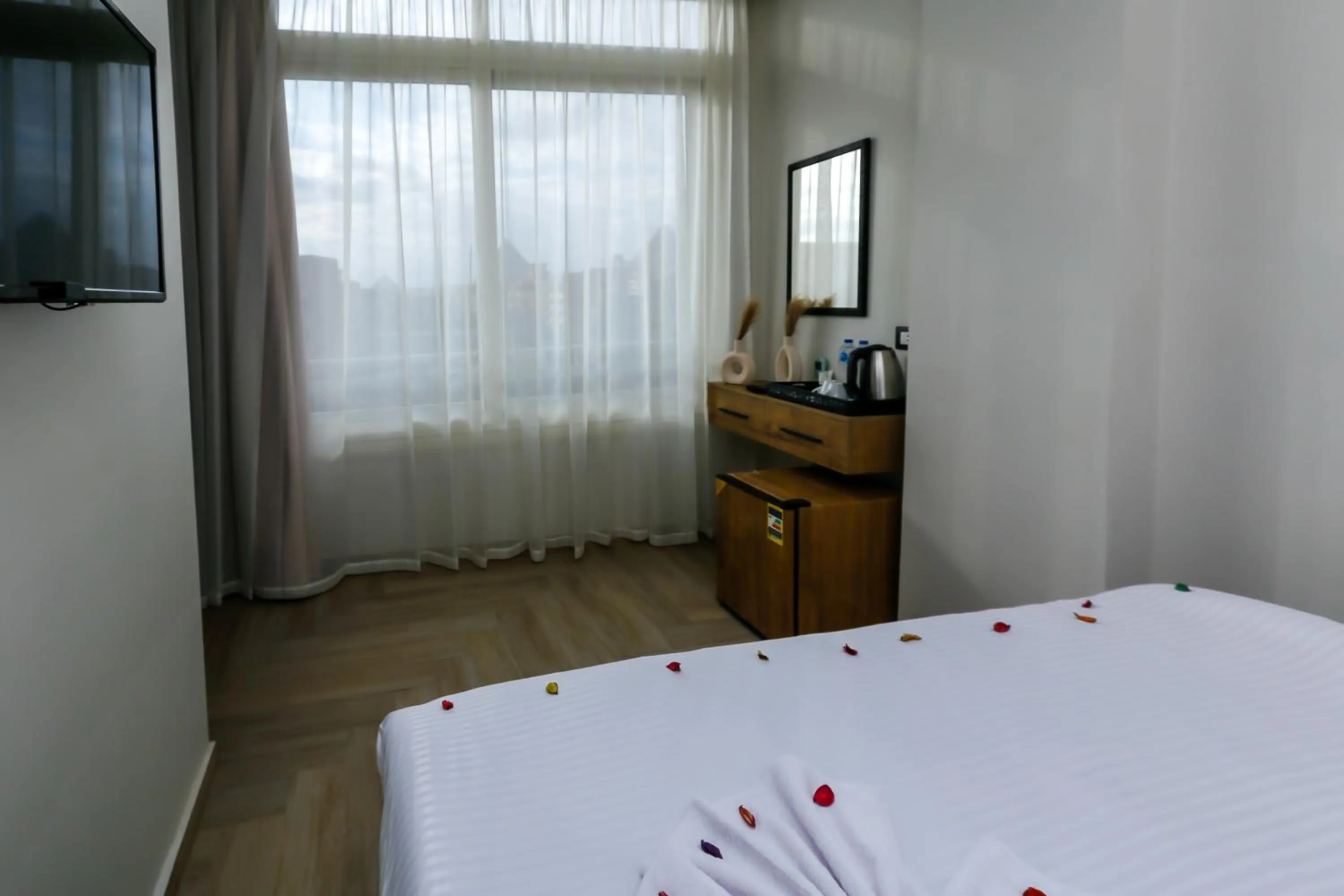 Bed in Rixoss tower Pyramids View