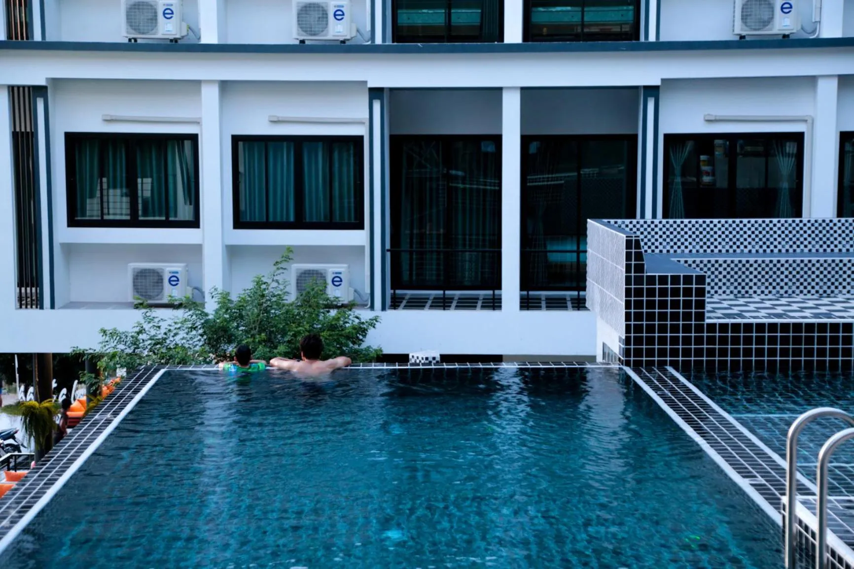 Pool view in Chaantalay Hotel