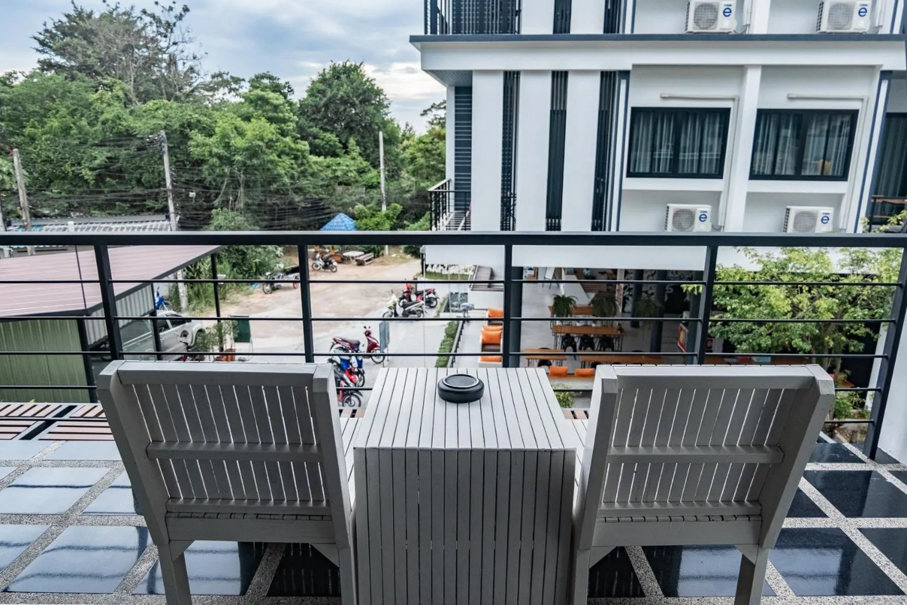 Balcony/Terrace in Chaantalay Hotel