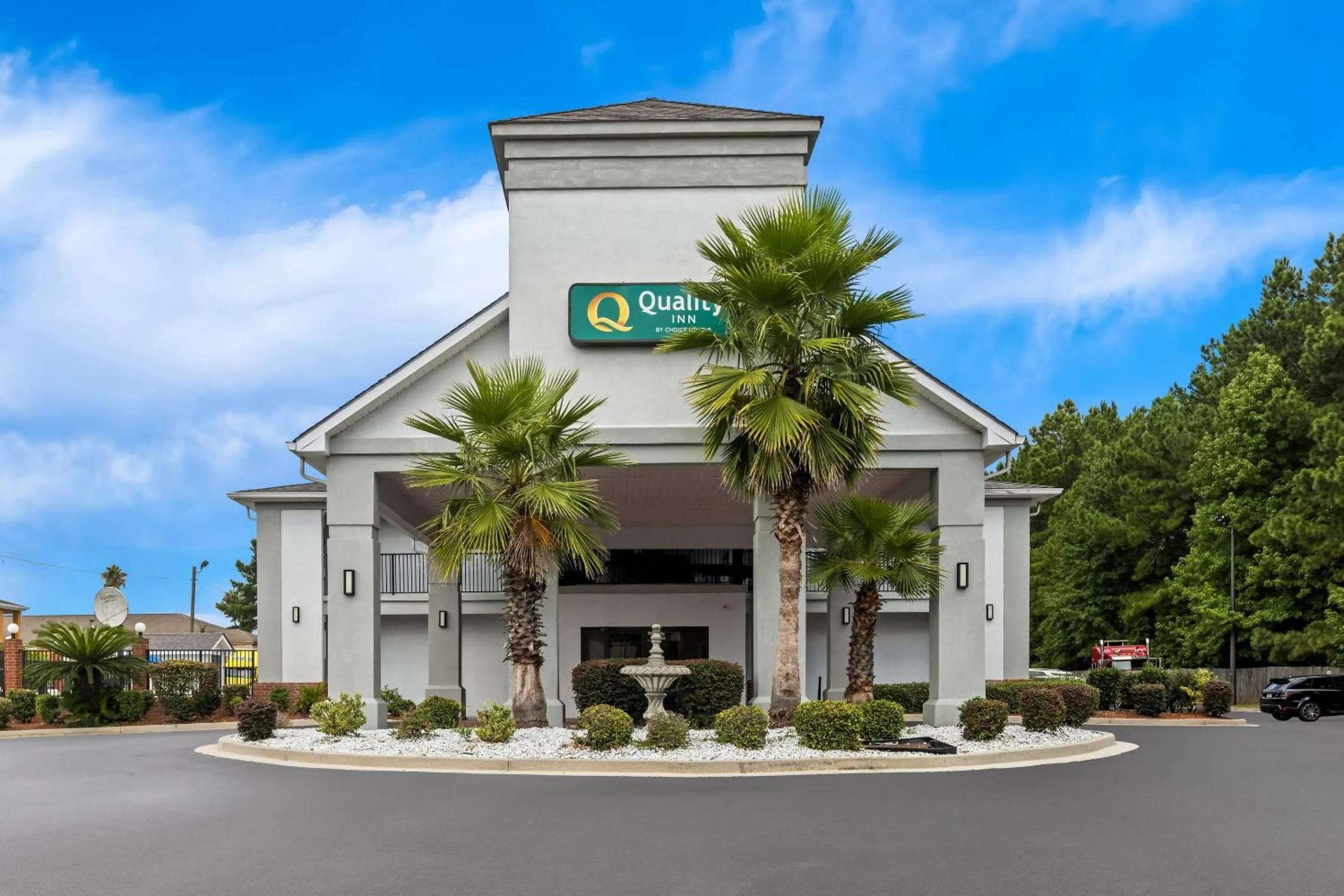 Property building in Quality Inn Port Wentworth Savannah North