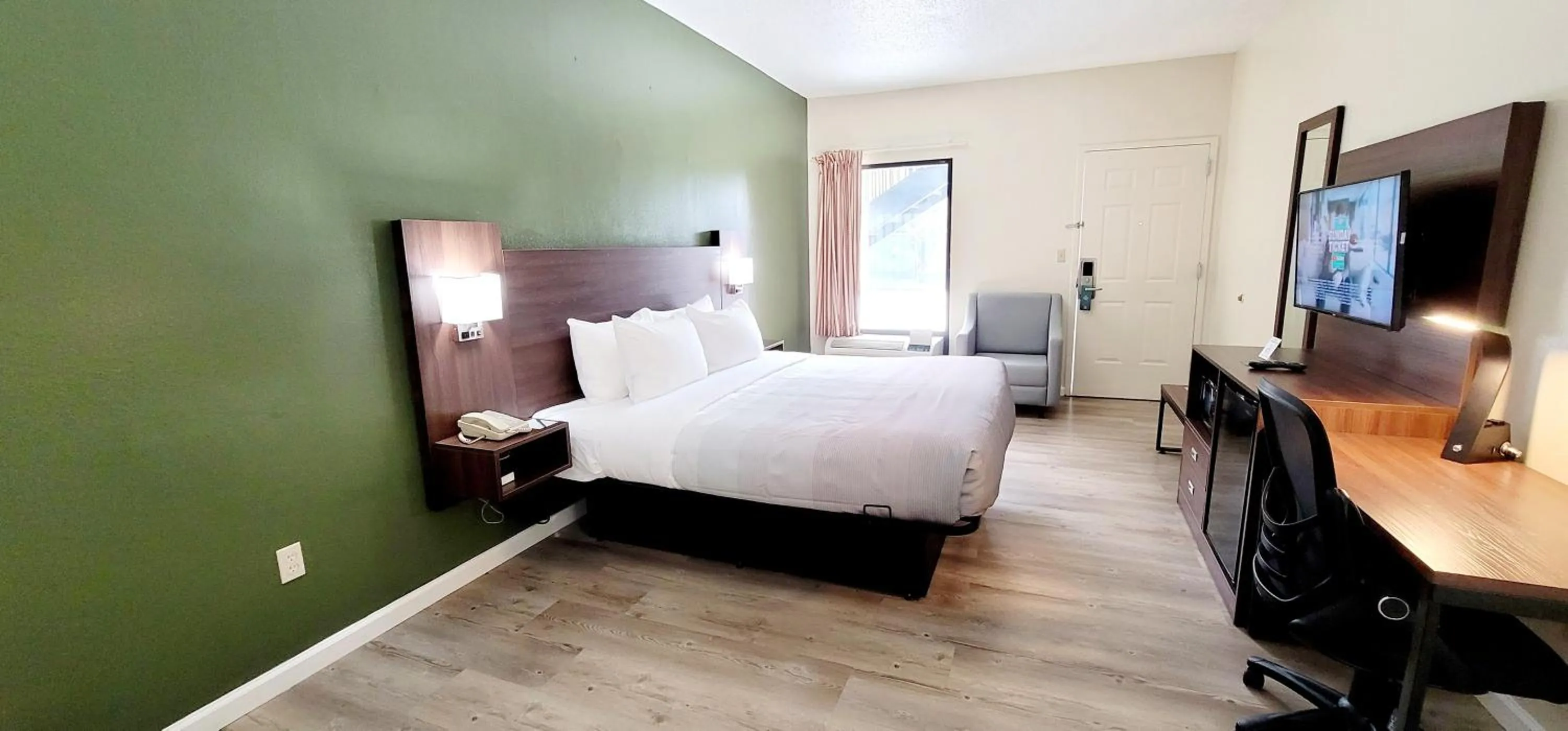 Bed in Quality Inn Port Wentworth Savannah North