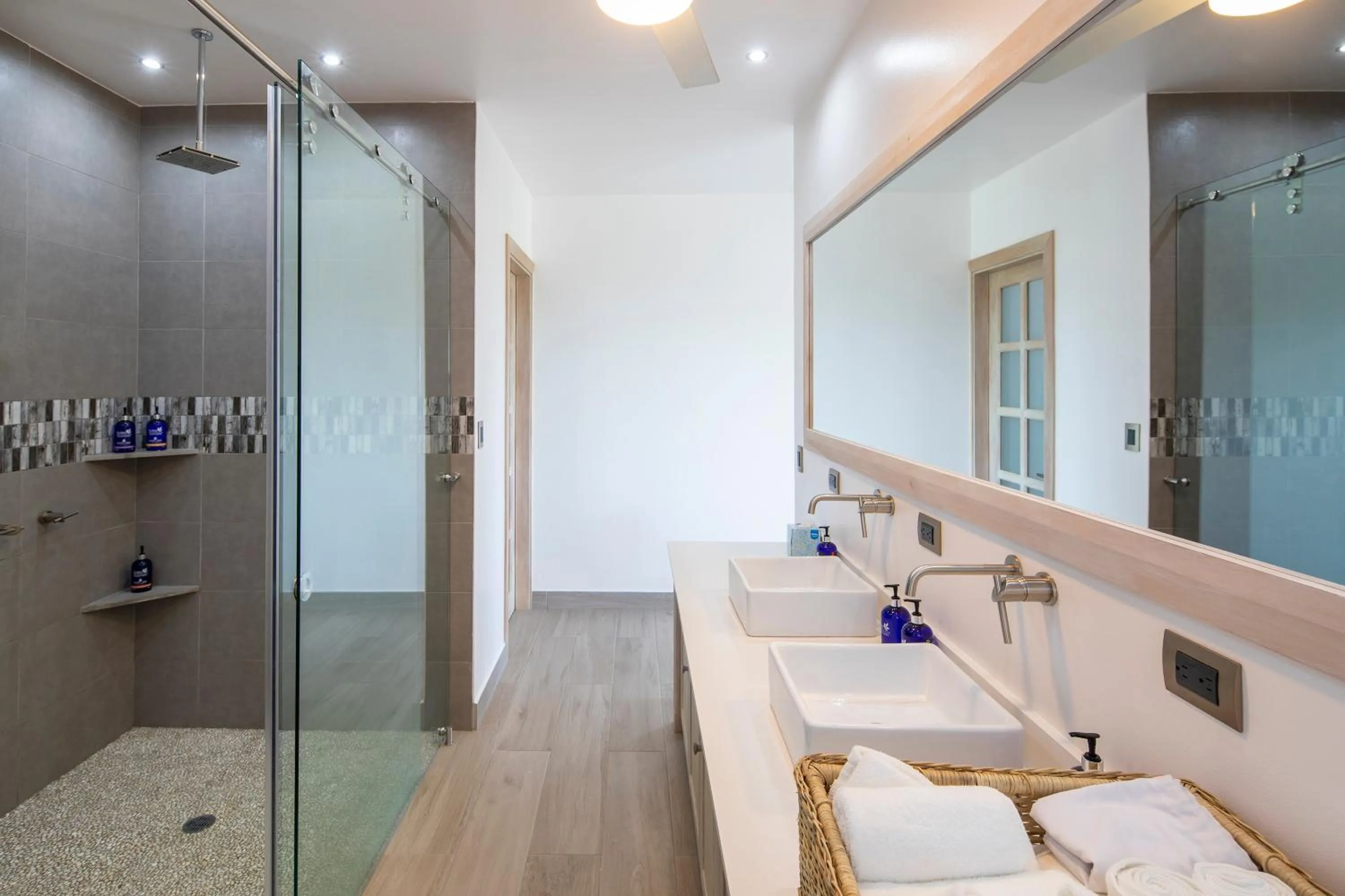 Bathroom in Bodhi Tree Yoga Resort