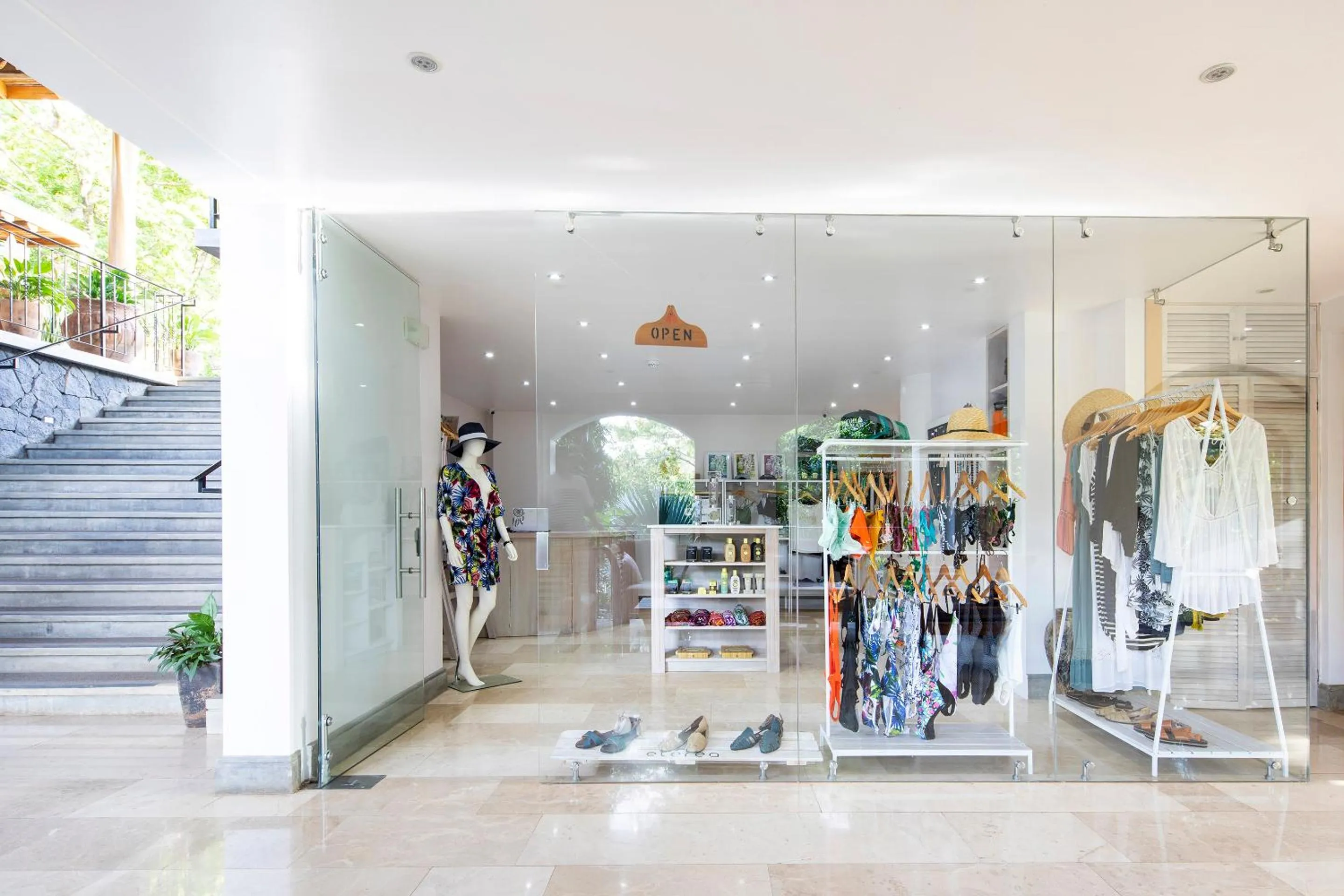 On-site shops in Bodhi Tree Yoga Resort