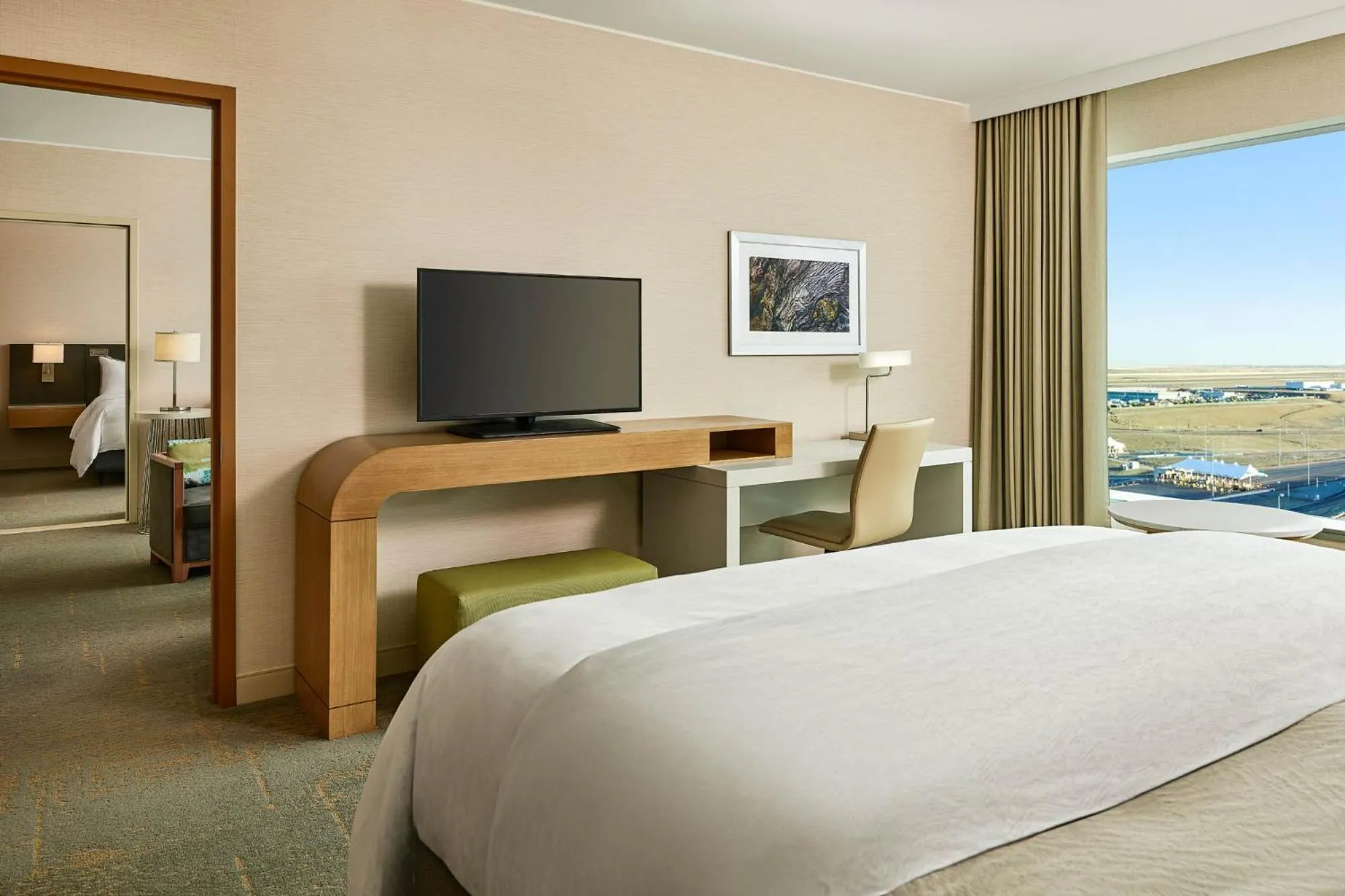 Bedroom, Bed in The Westin Denver International Airport