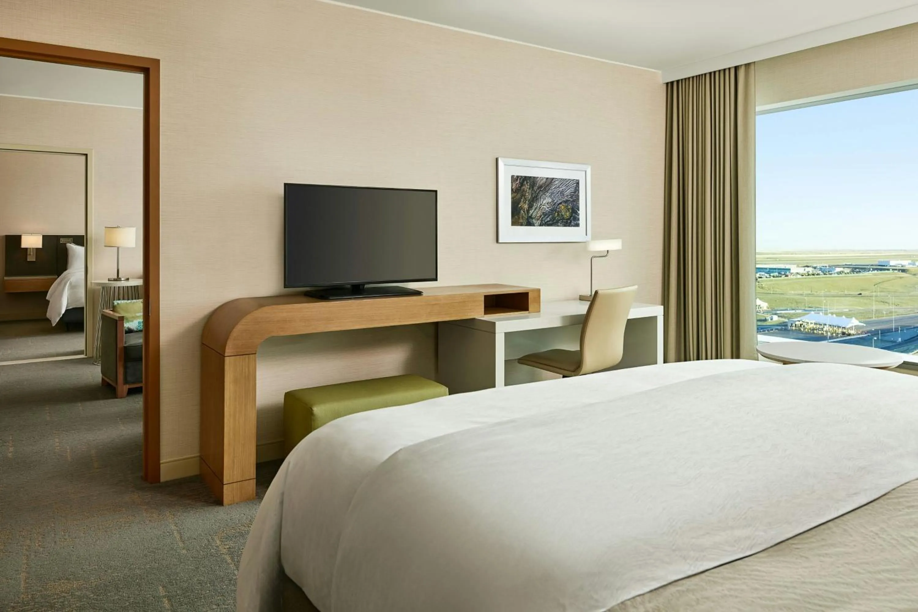 Bedroom, Bed in The Westin Denver International Airport