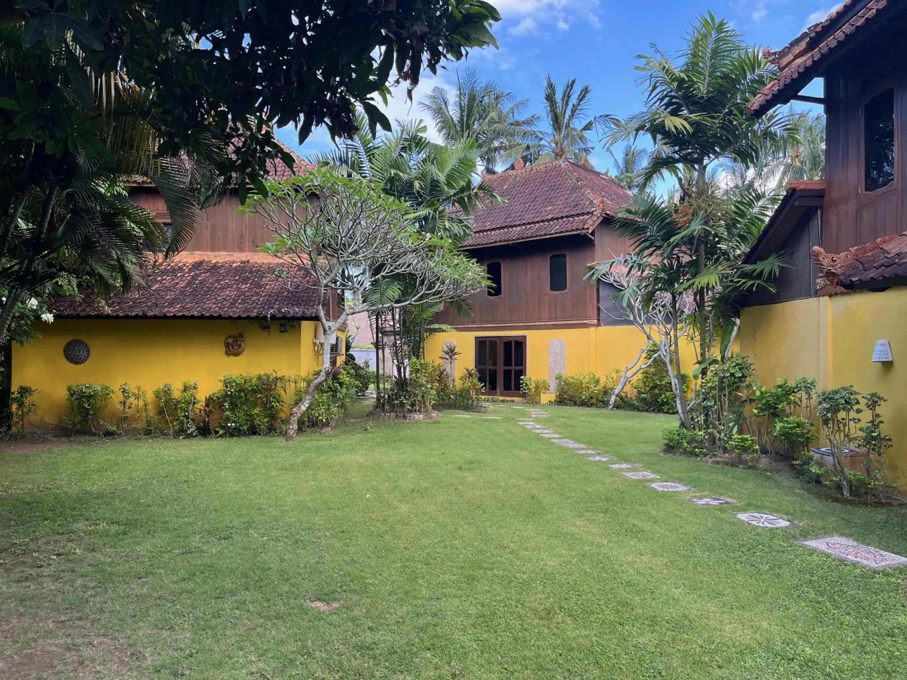 Garden in Kura Kura Villas & Candidasa Mini Golf