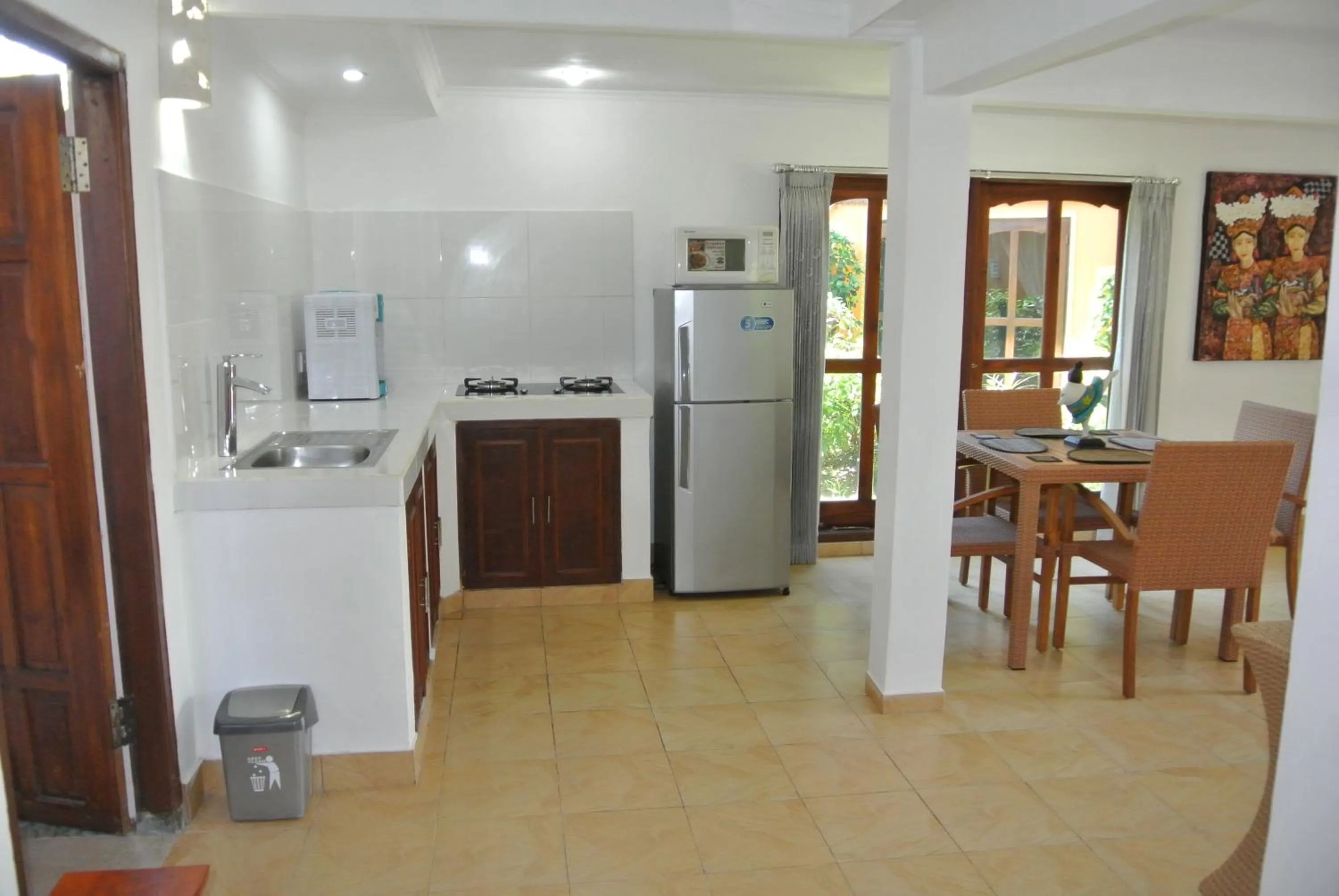 Kitchen or kitchenette in Kura Kura Villas & Candidasa Mini Golf