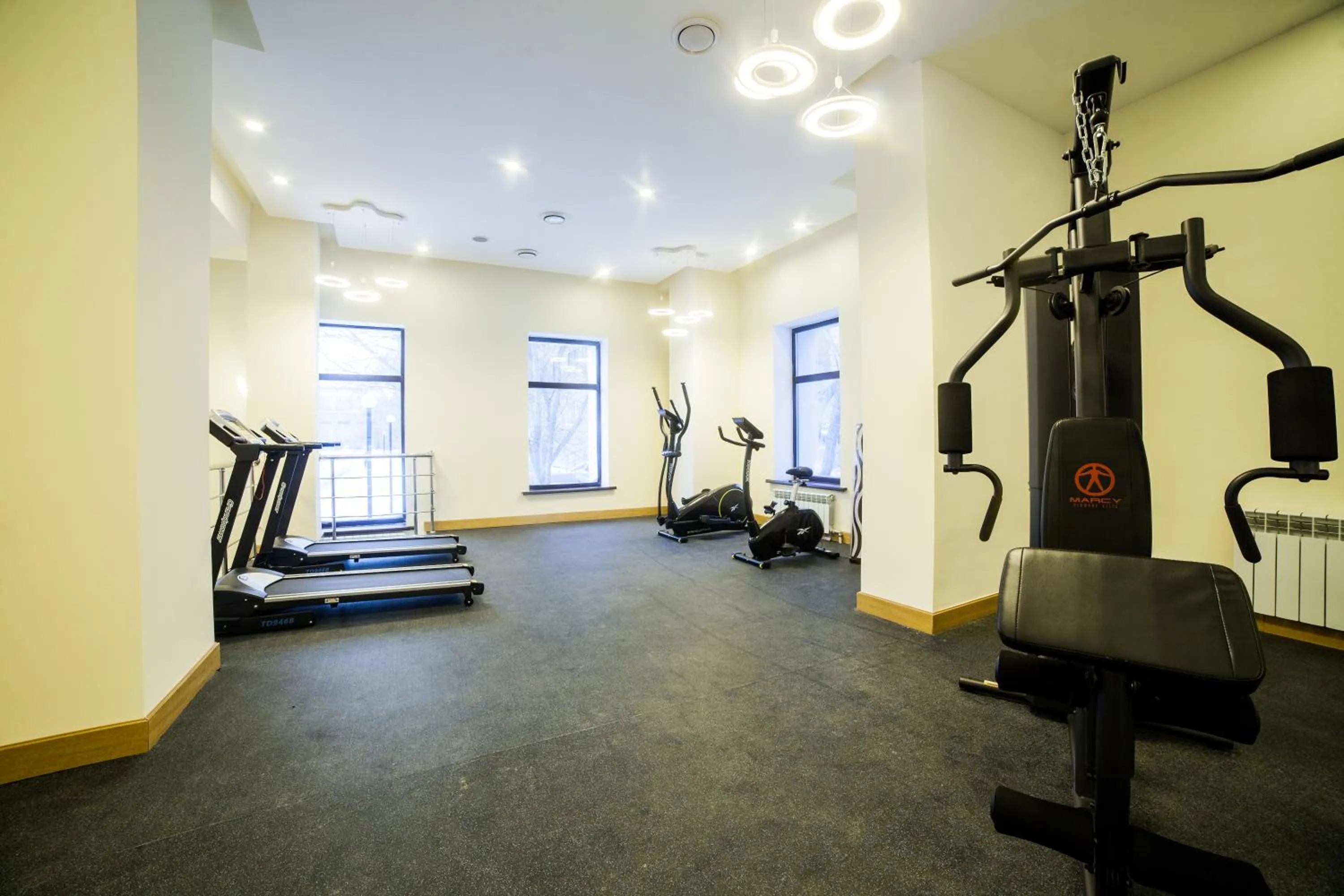 Fitness centre/facilities in Absolute Hotel