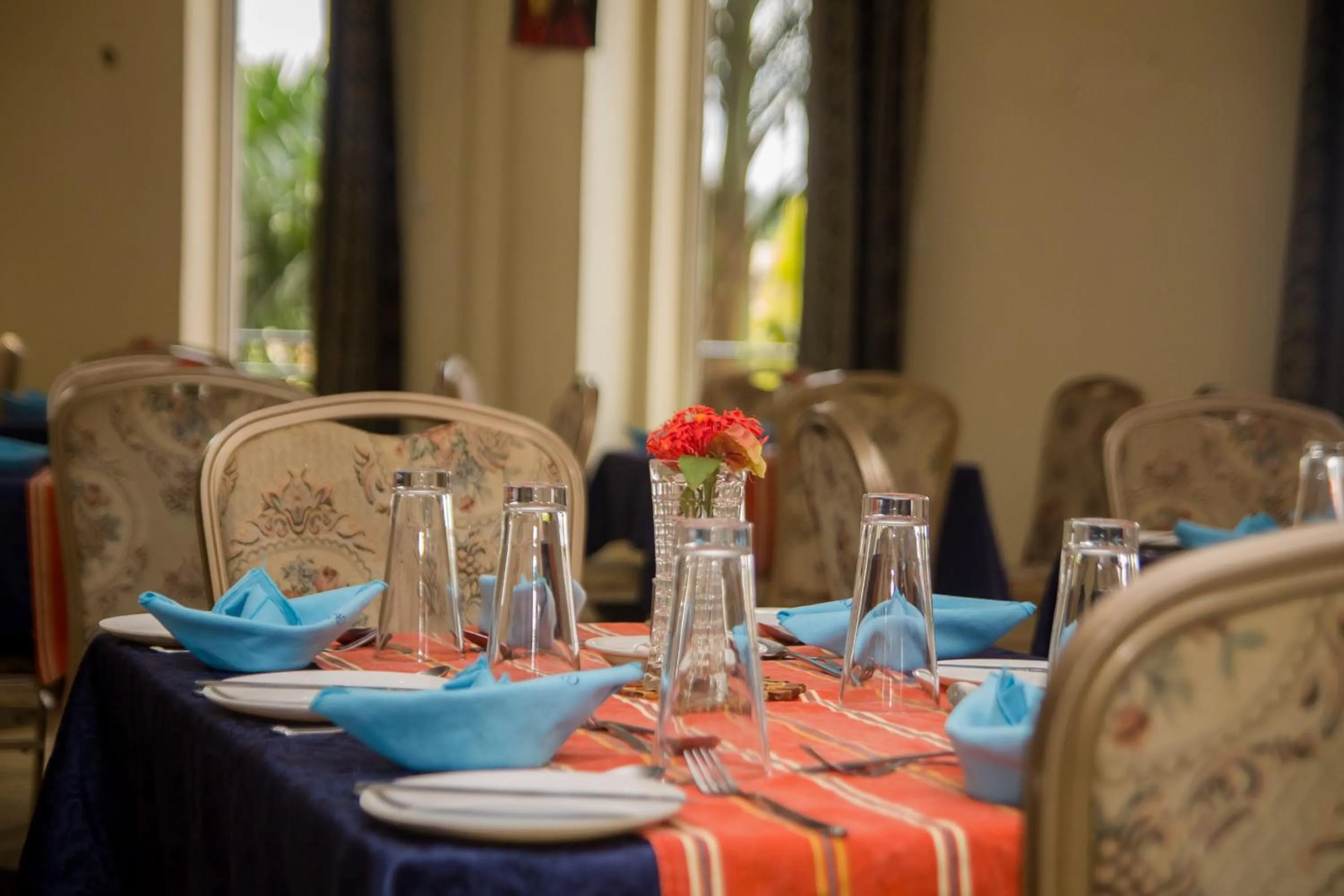 Restaurant/places to eat in Grand Global Hotel