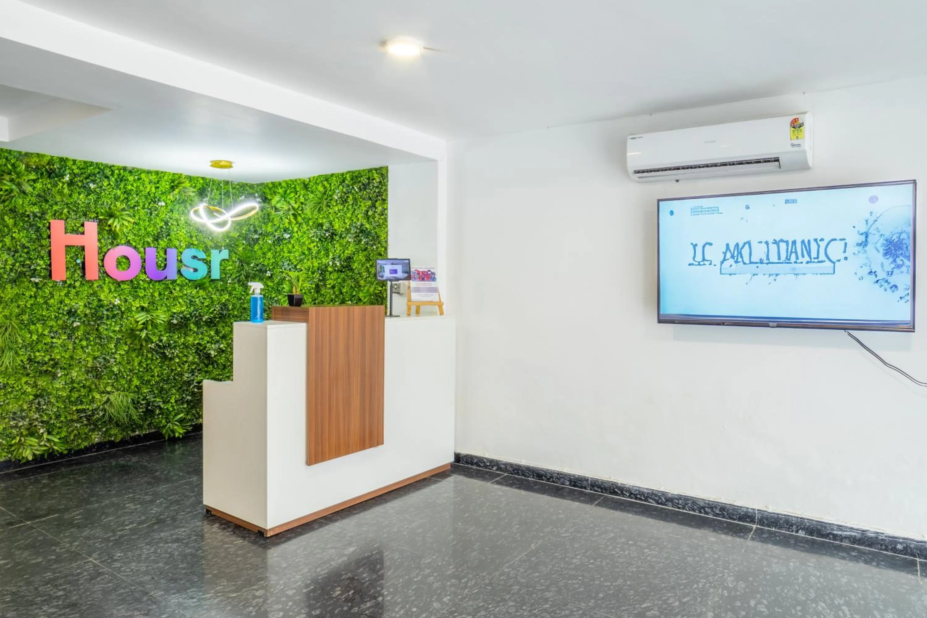 Lobby or reception in Housr 46 M2K Corp Near Park Hospital Sector 46