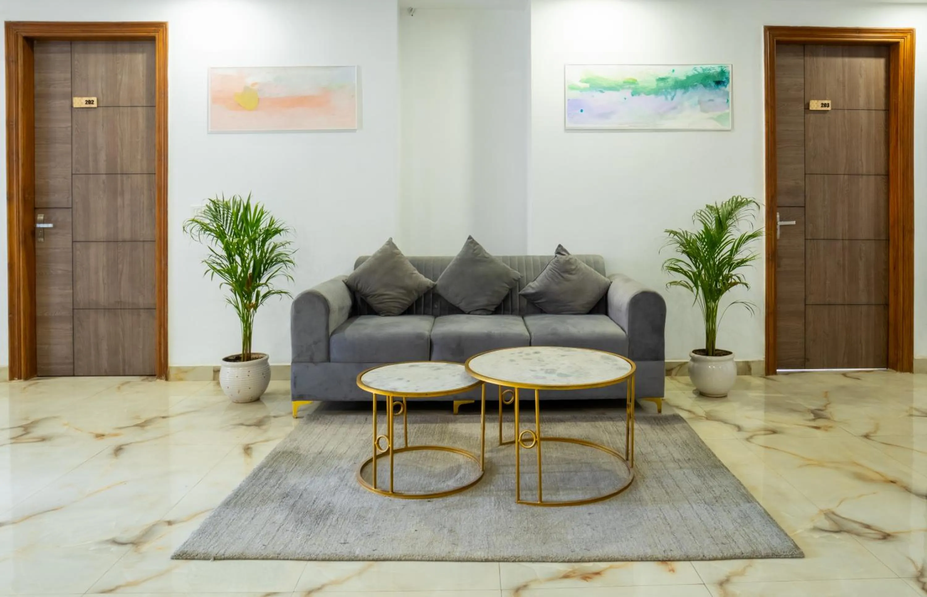 Seating area in Housr 46 M2K Corp Near Park Hospital Sector 46