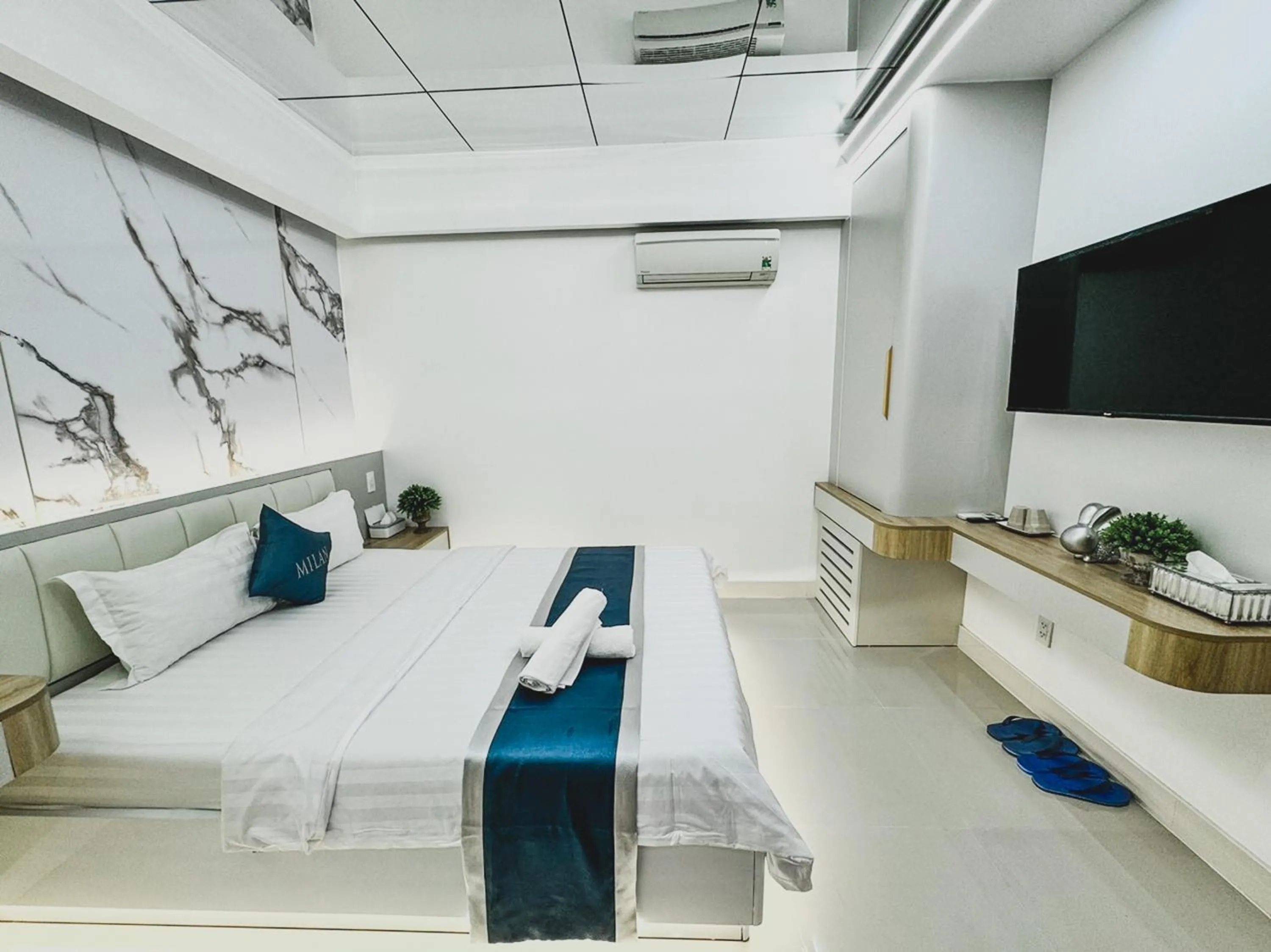 Bed in Ngoc San San Hotel HCM