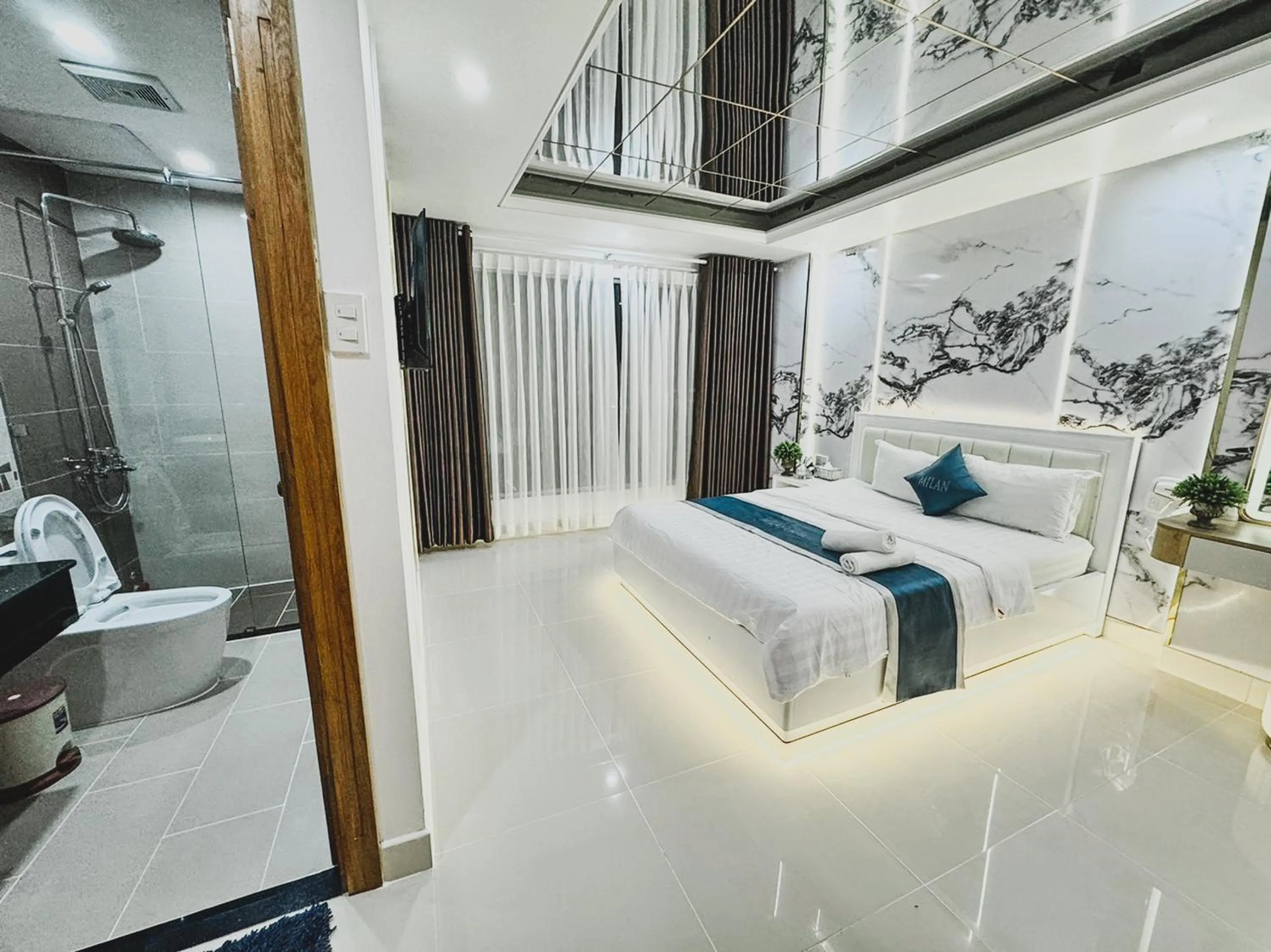 Bed in Ngoc San San Hotel HCM