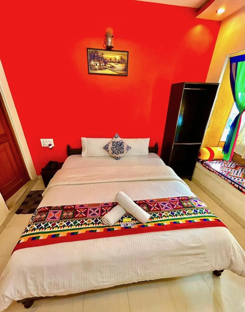 Bedroom, Bed in Golden Marigold Hotel