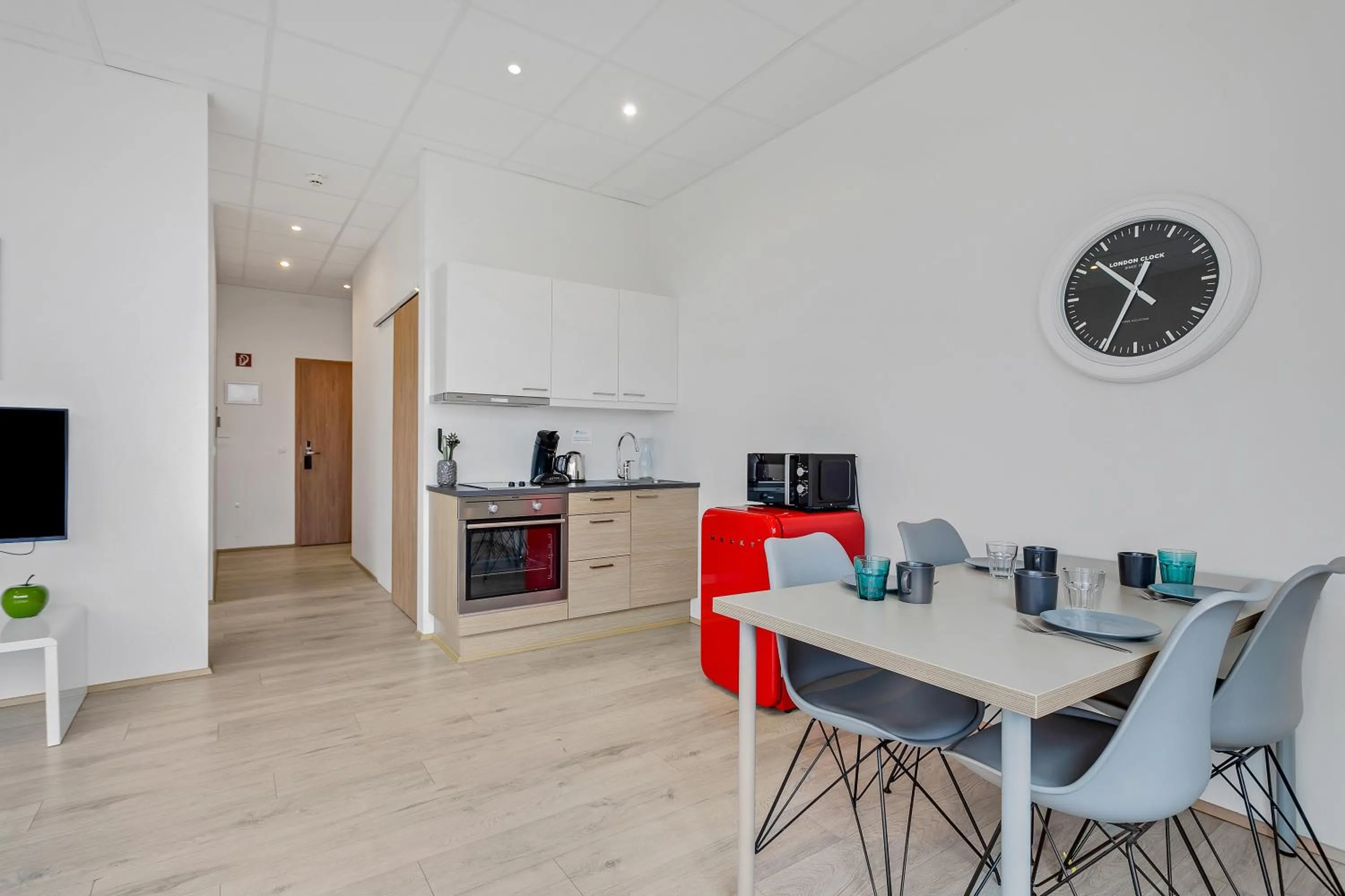 Coffee/tea facilities in Blue Mountain Apartments by Heimaleiga