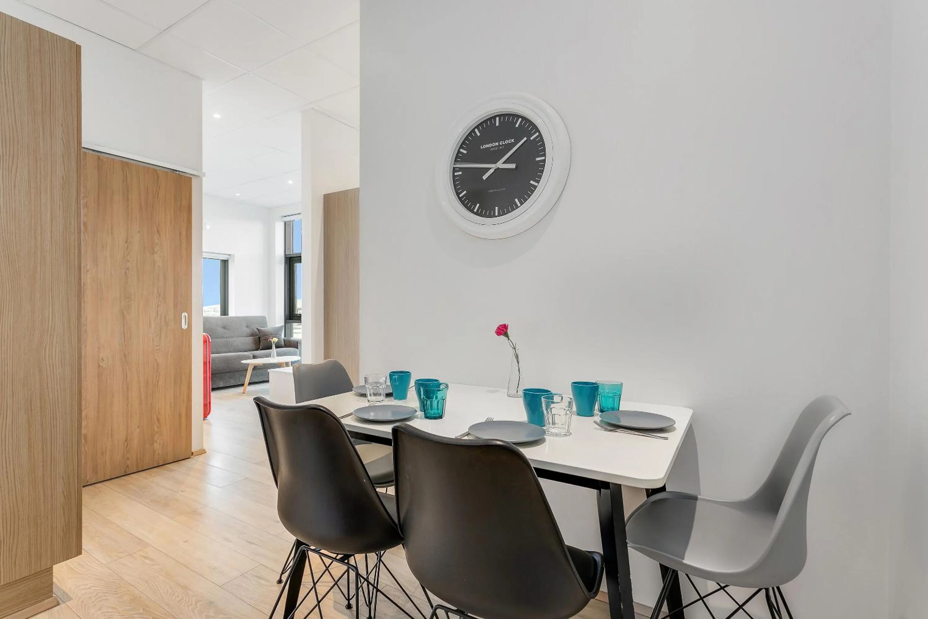 Living room in Blue Mountain Apartments by Heimaleiga