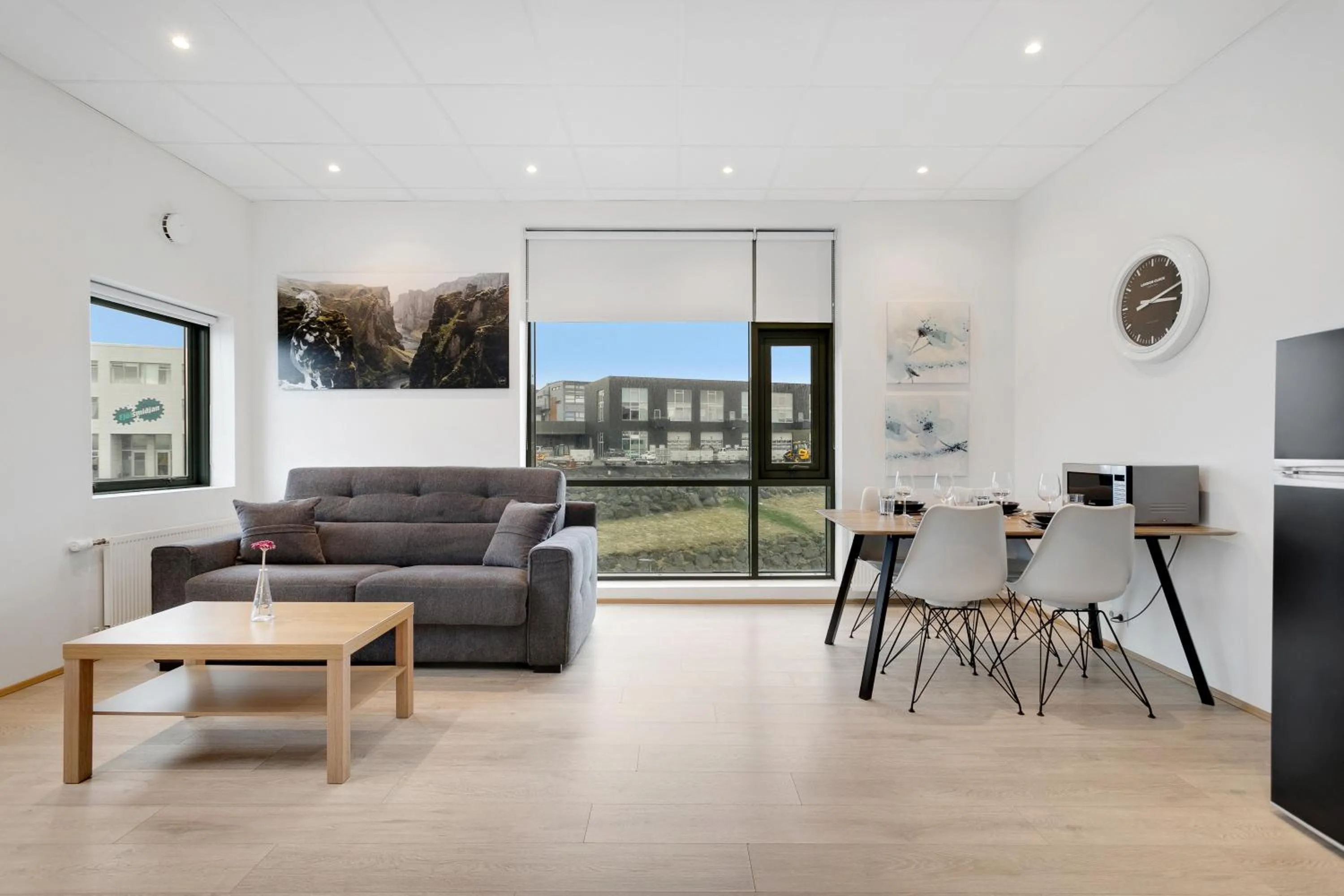 Living room in Blue Mountain Apartments by Heimaleiga