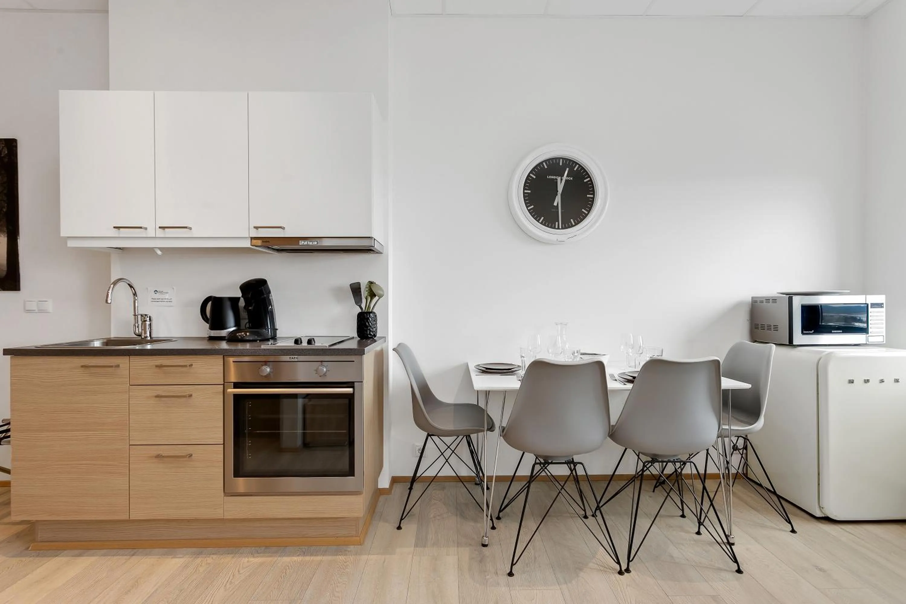 Coffee/tea facilities in Blue Mountain Apartments by Heimaleiga