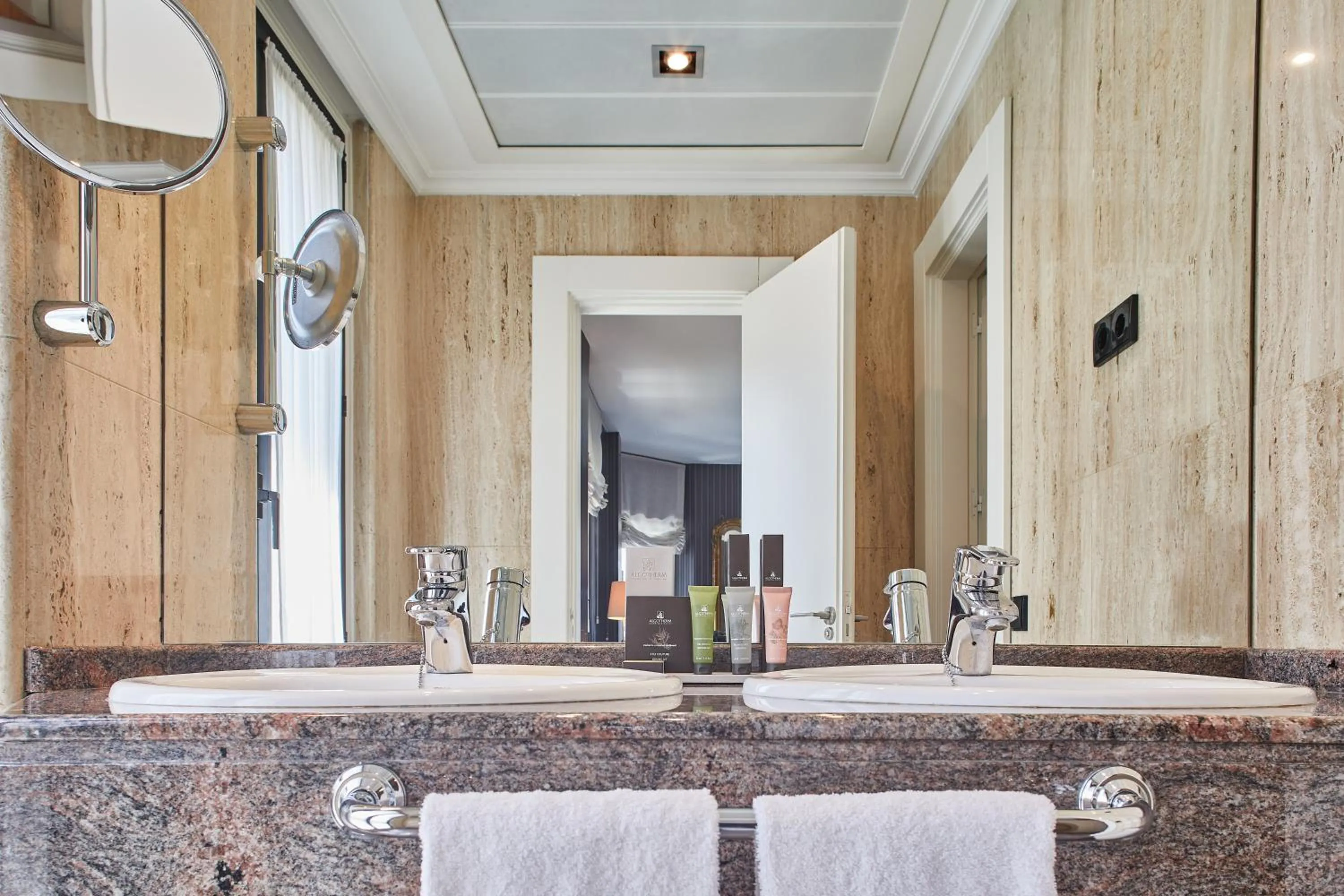 Bathroom in Silken Gran hotel Durango