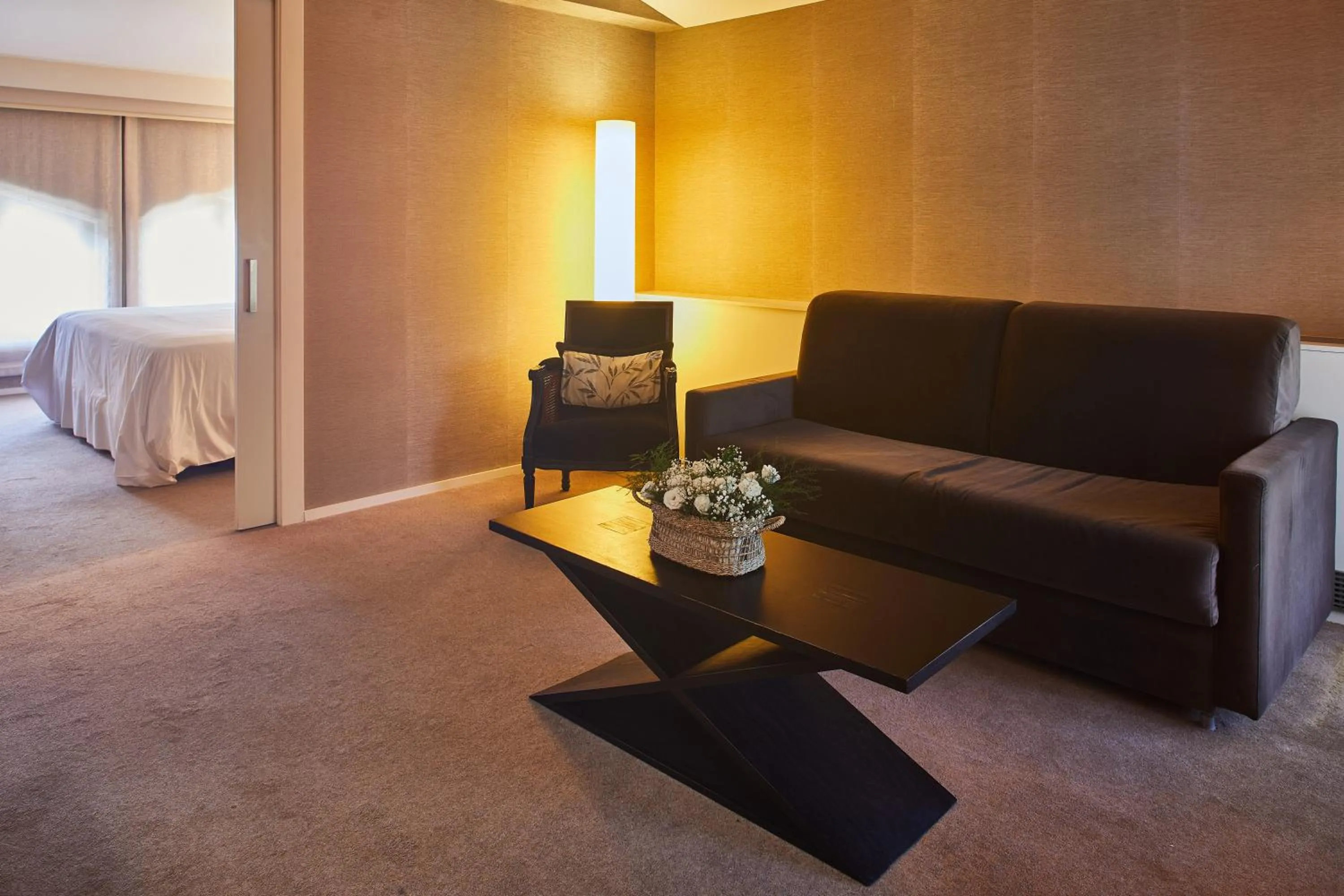 Shower, Bed in Silken Gran hotel Durango