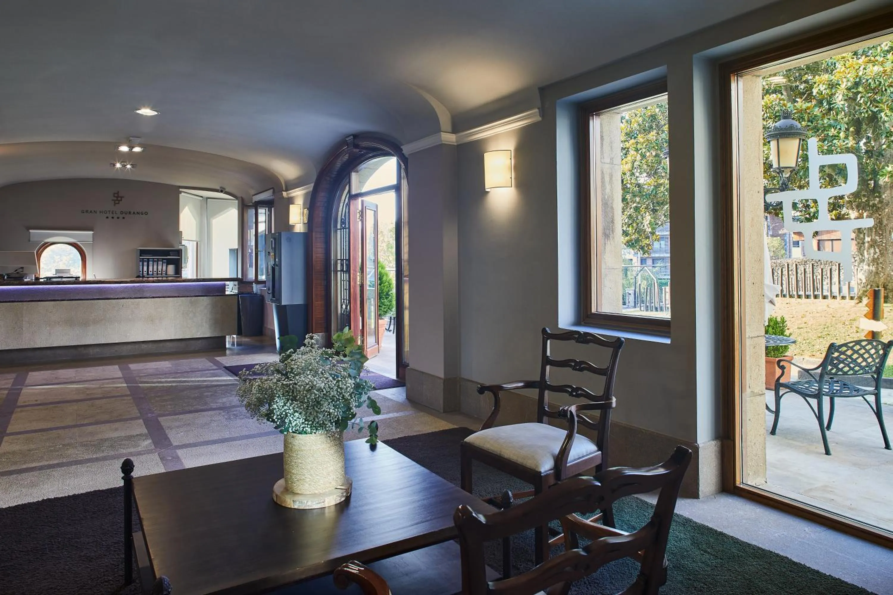 Lobby or reception in Silken Gran hotel Durango