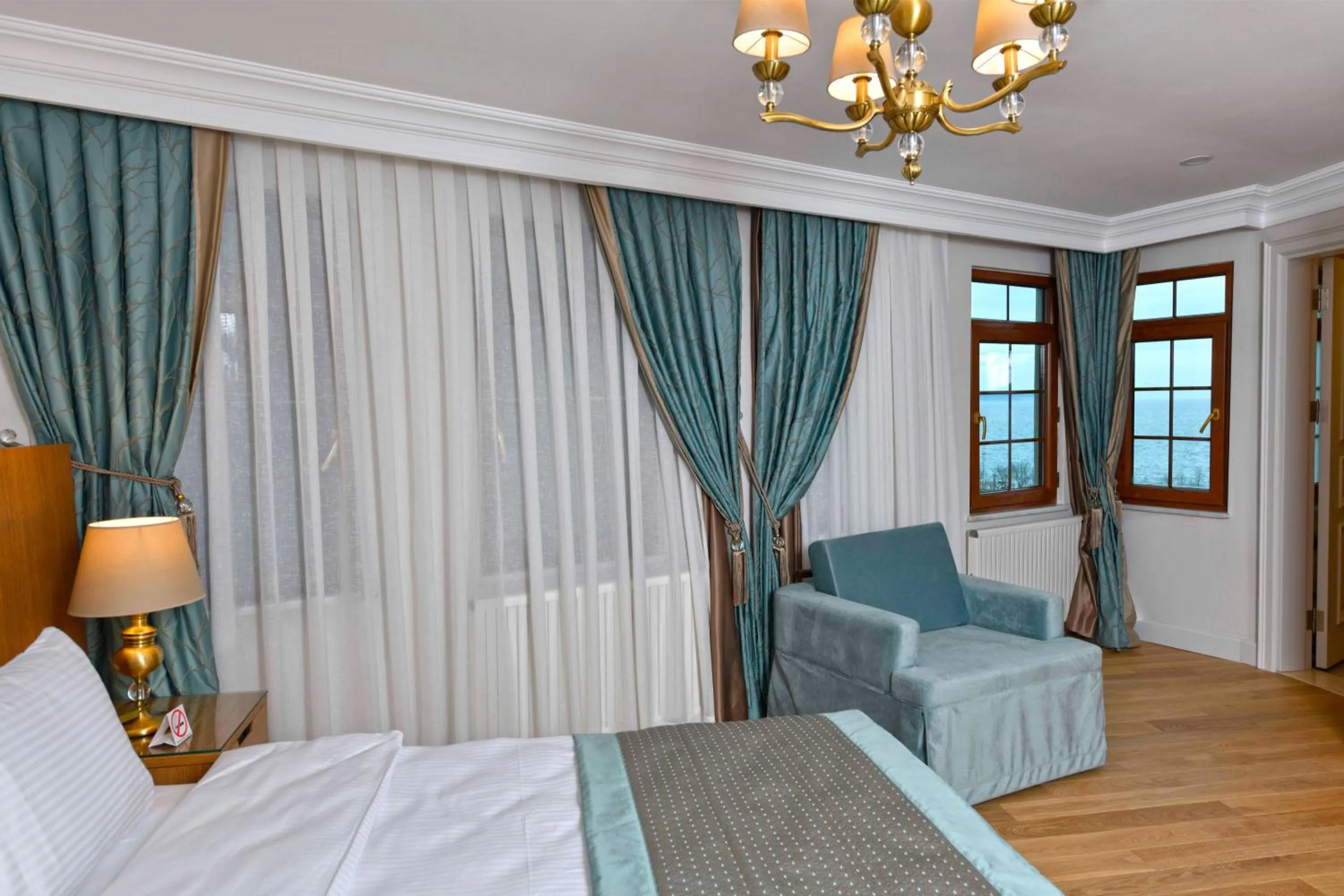 Bed in GLK PREMIER Sea Mansion Suites & Spa - Special Class