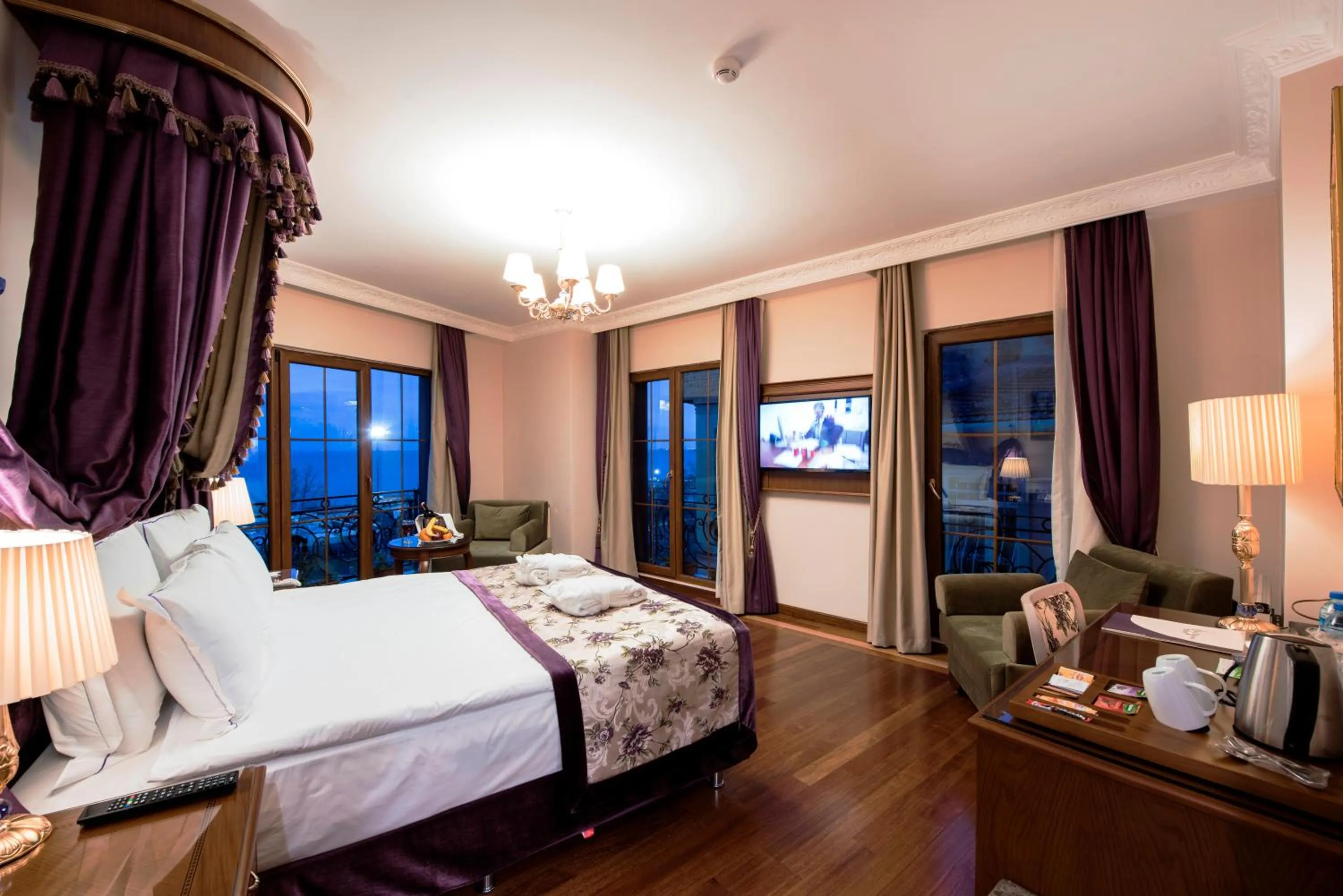 Sea view, Bed in GLK PREMIER Sea Mansion Suites & Spa - Special Class