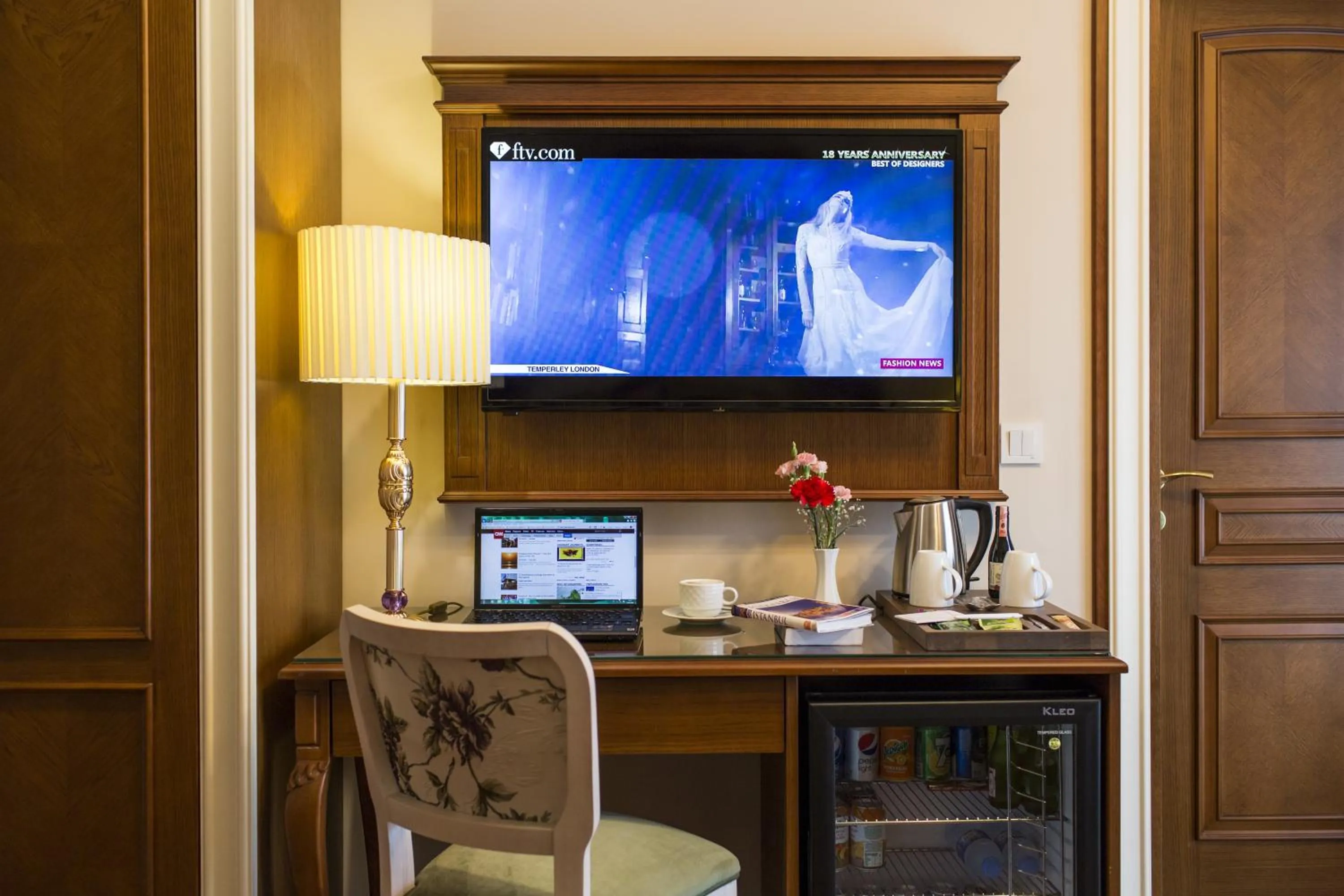 TV and multimedia in GLK PREMIER Sea Mansion Suites & Spa - Special Class