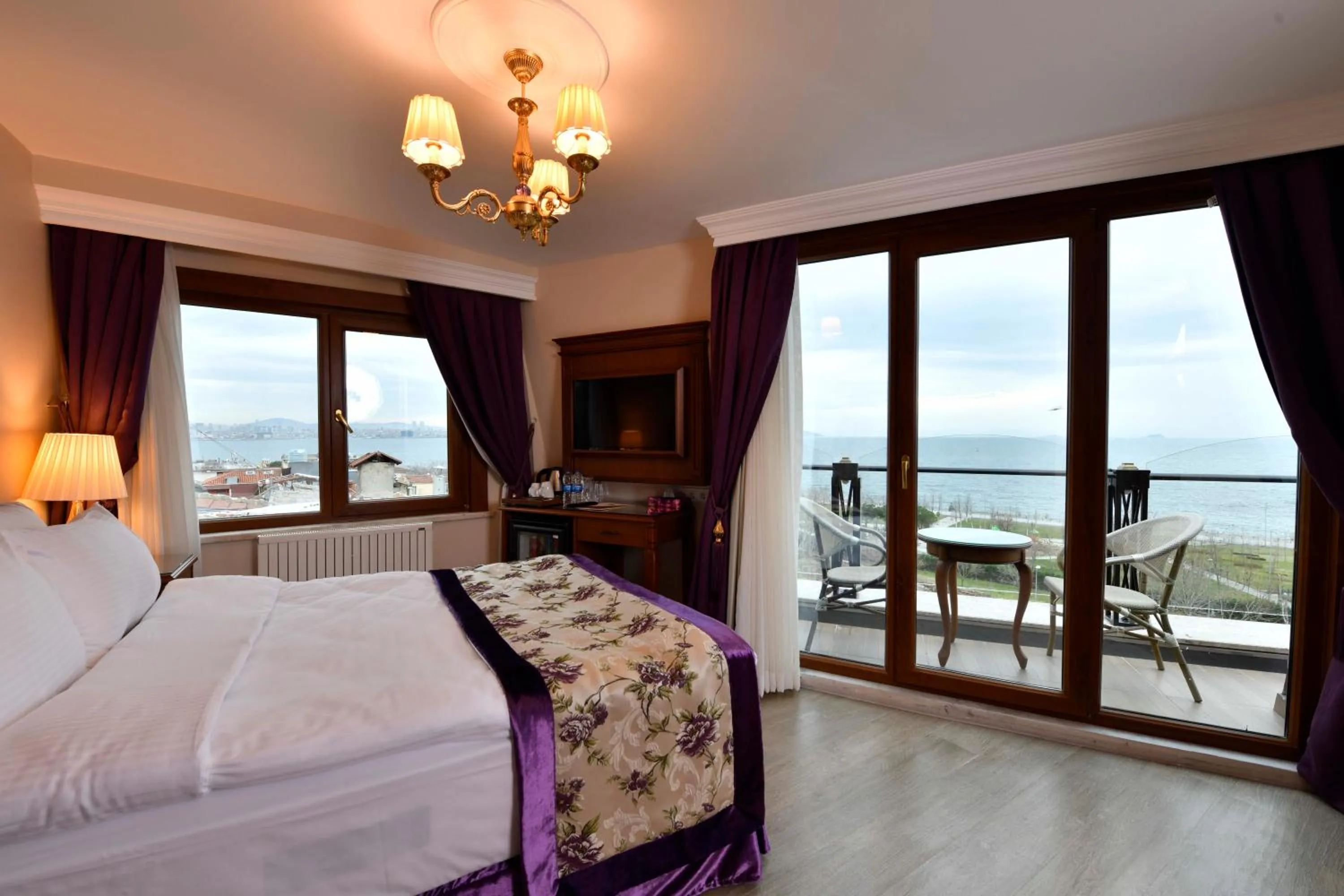 Sea view, Bed in GLK PREMIER Sea Mansion Suites & Spa - Special Class