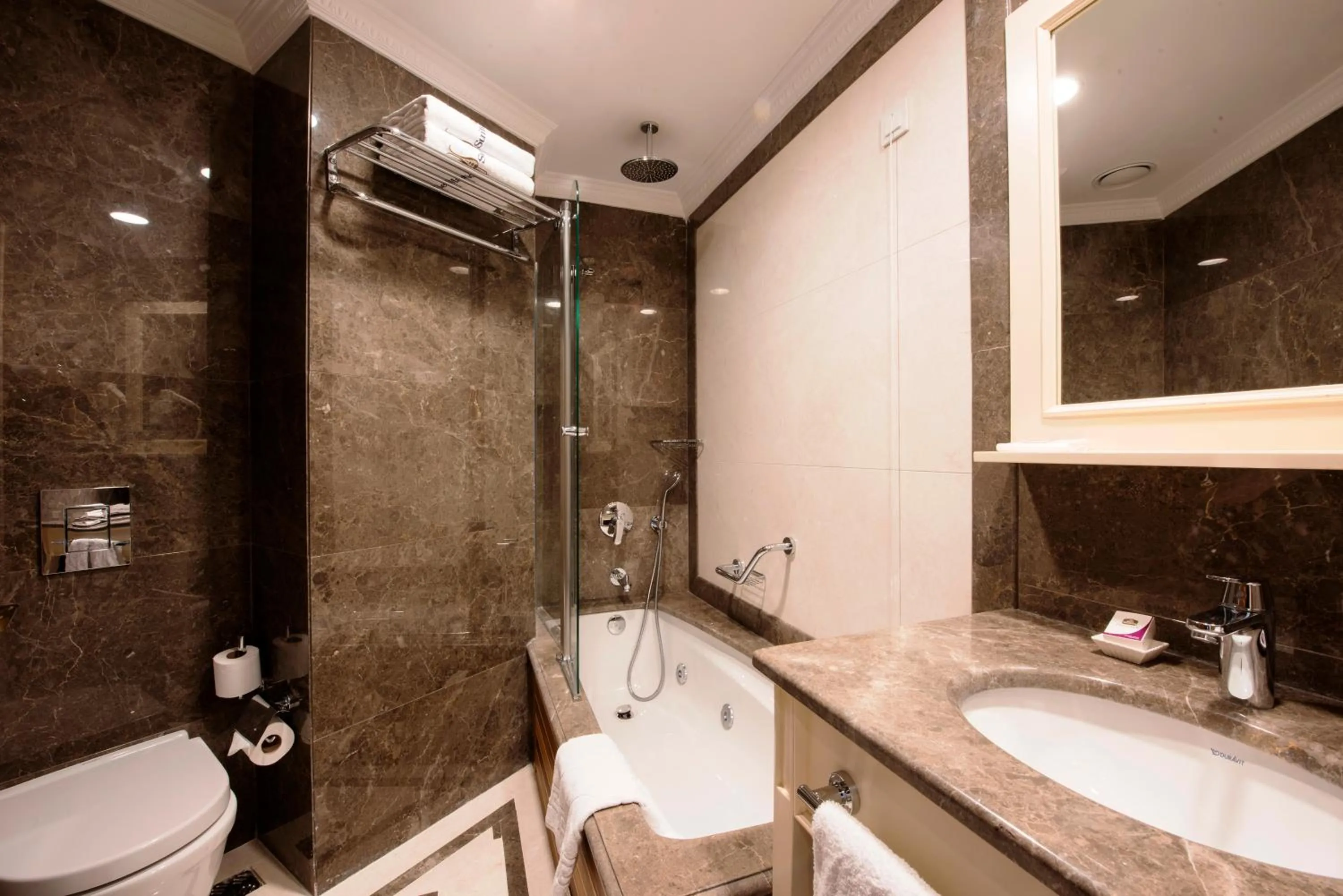 Bathroom in GLK PREMIER Sea Mansion Suites & Spa - Special Class