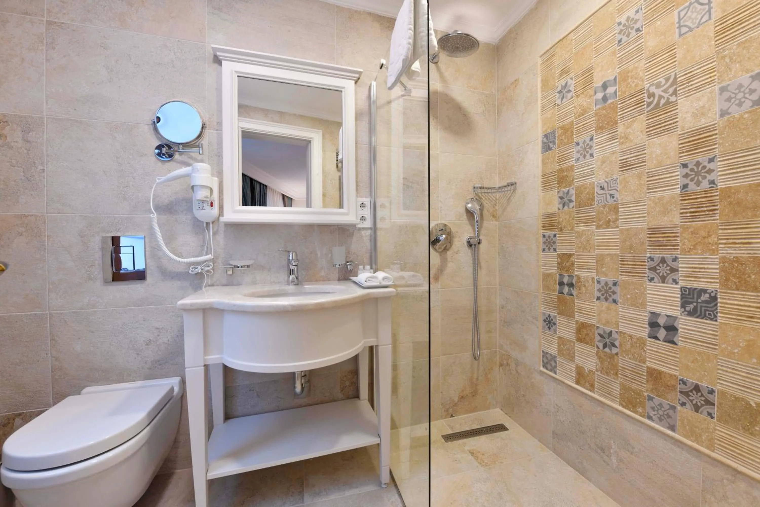 Shower in GLK PREMIER Sea Mansion Suites & Spa - Special Class
