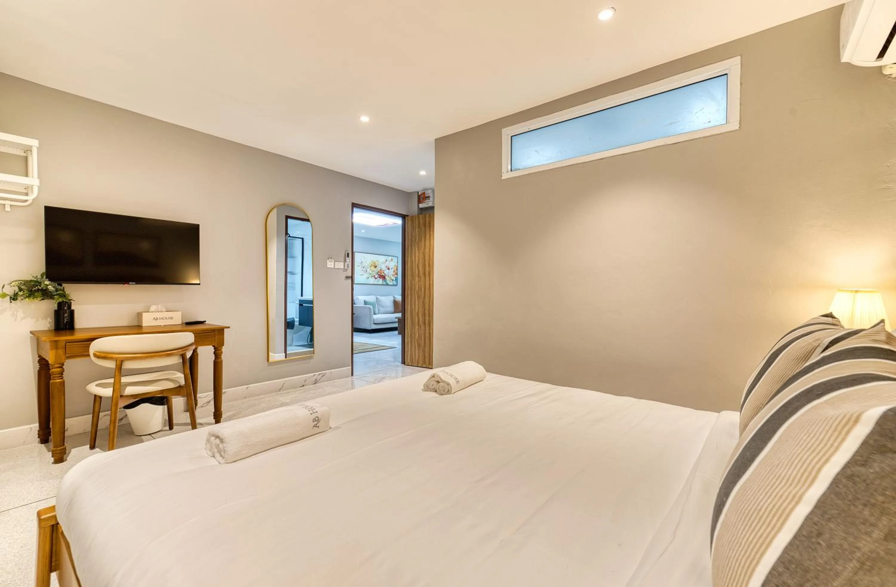 TV and multimedia, Bed in AB House