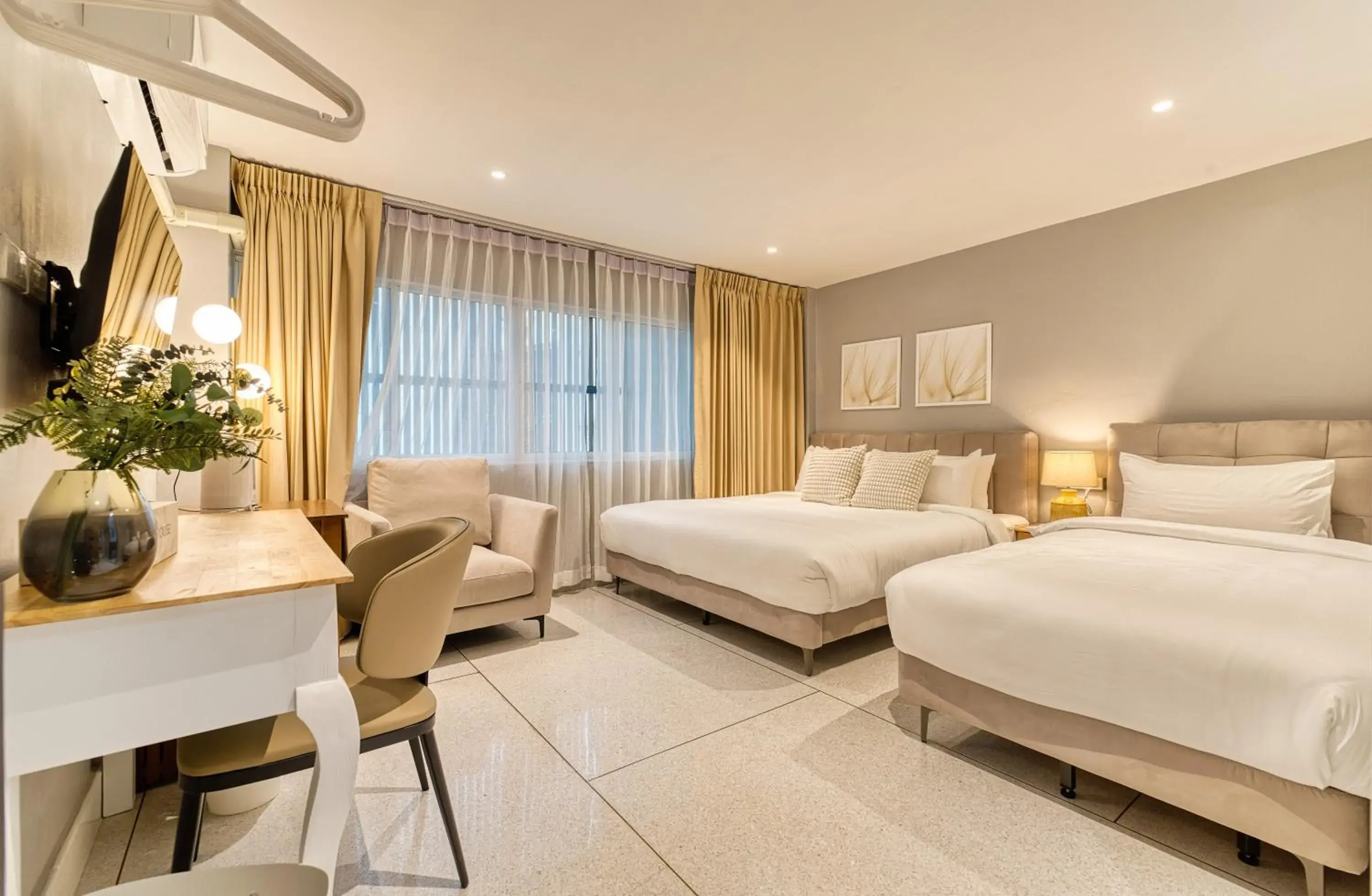 Triple Room with View in AB House Triple Room with View in AB House