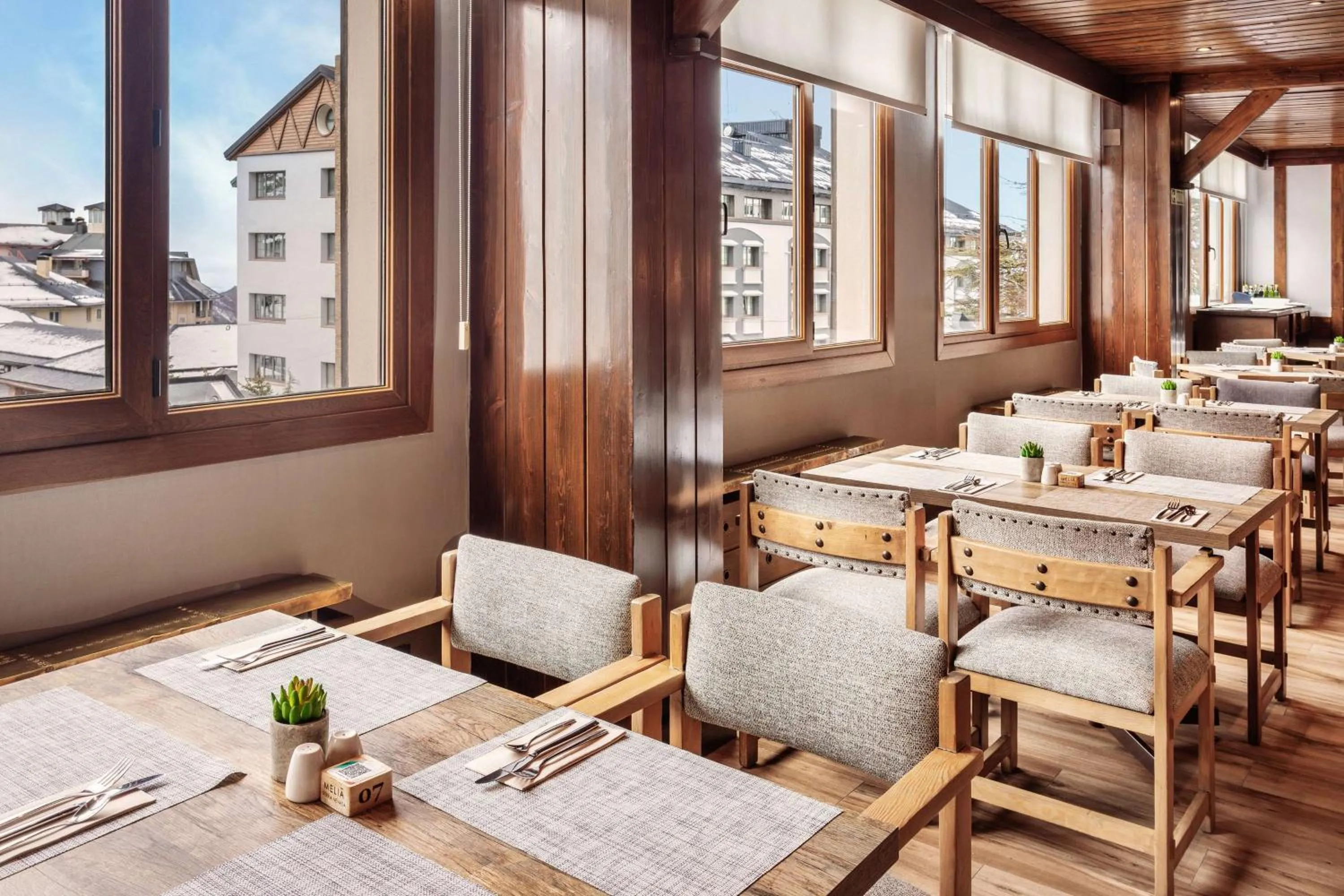 Restaurant/places to eat in Melia Sierra Nevada