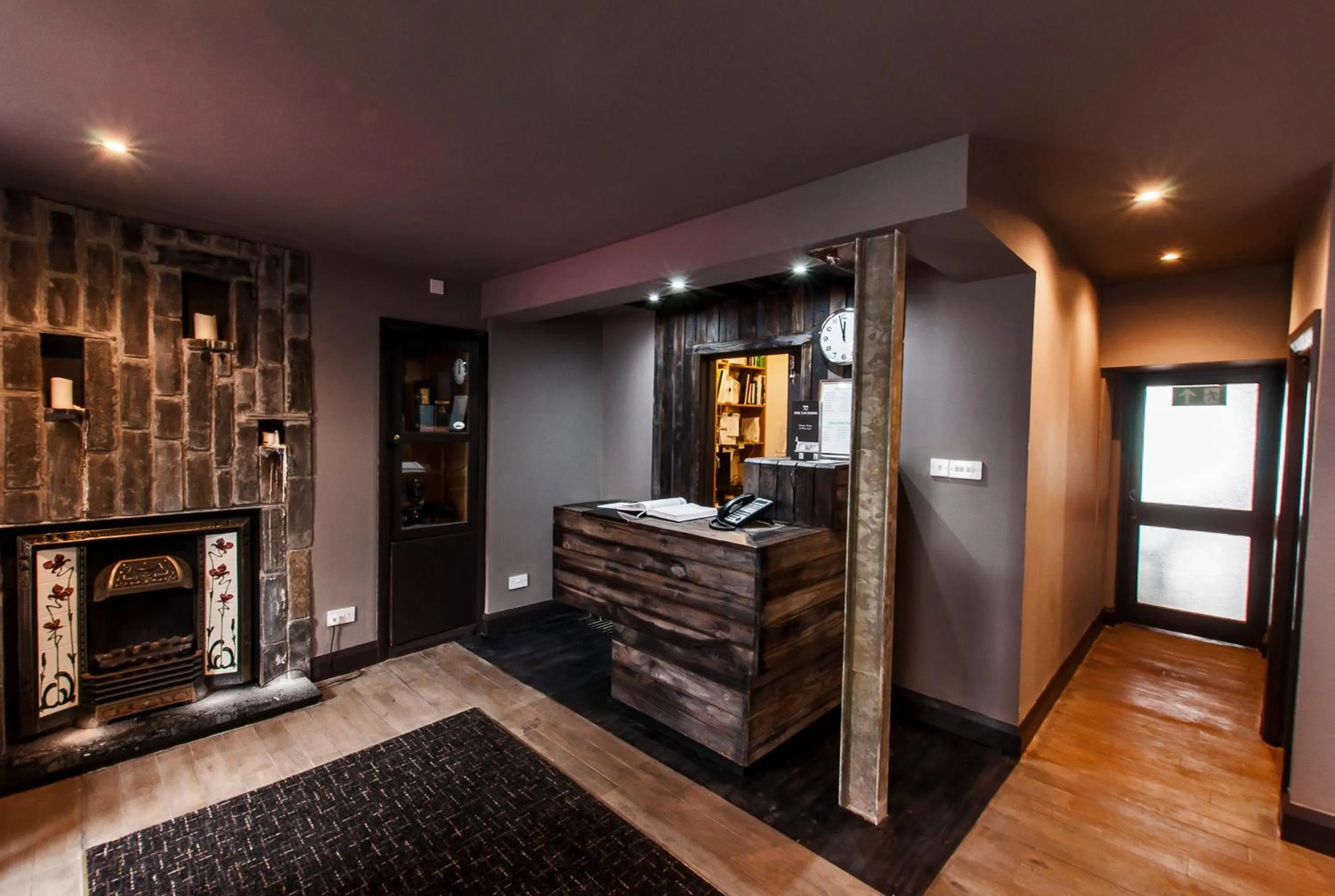 Lobby or reception, Bed in Lochside Hotel