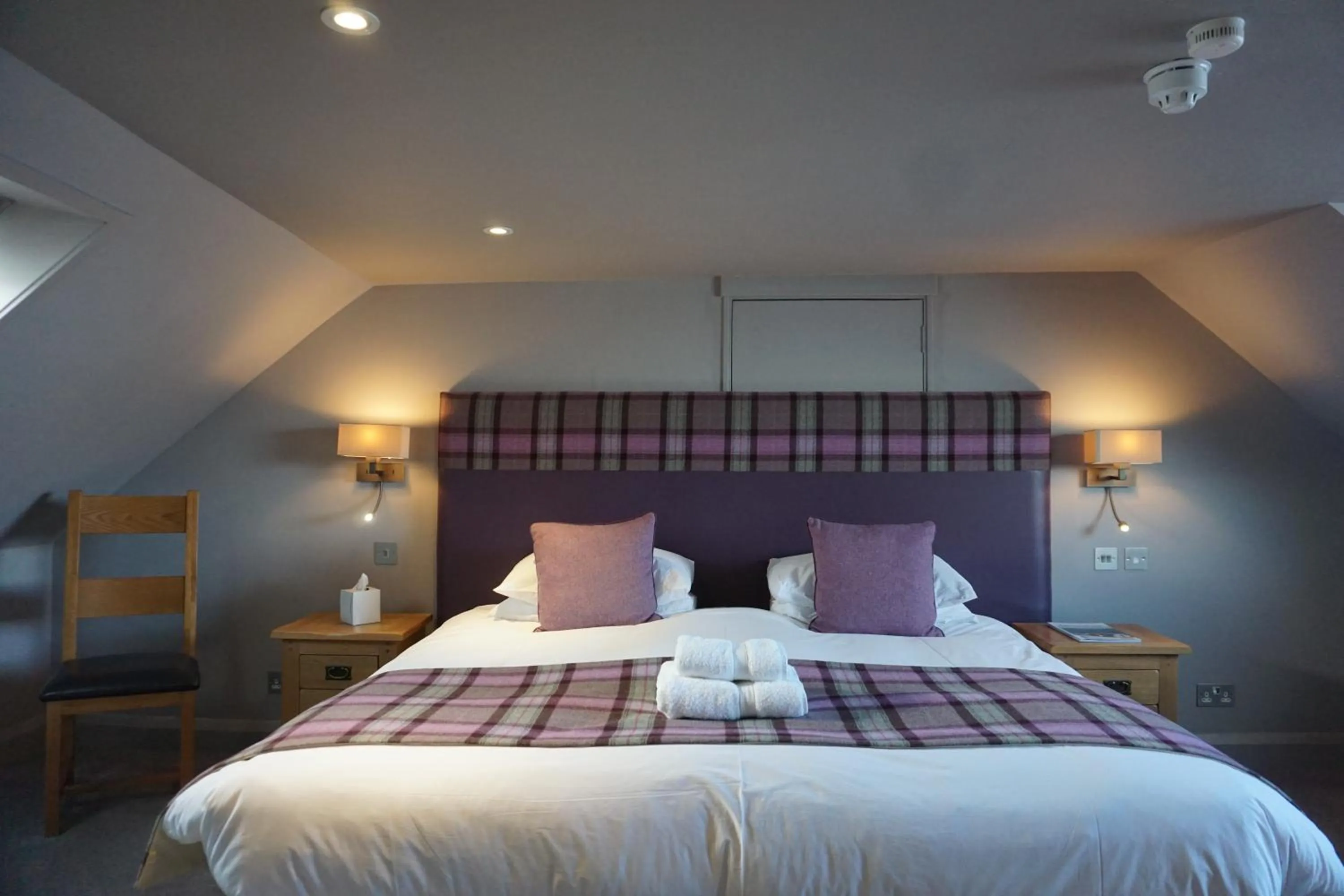 Bed in Lochside Hotel