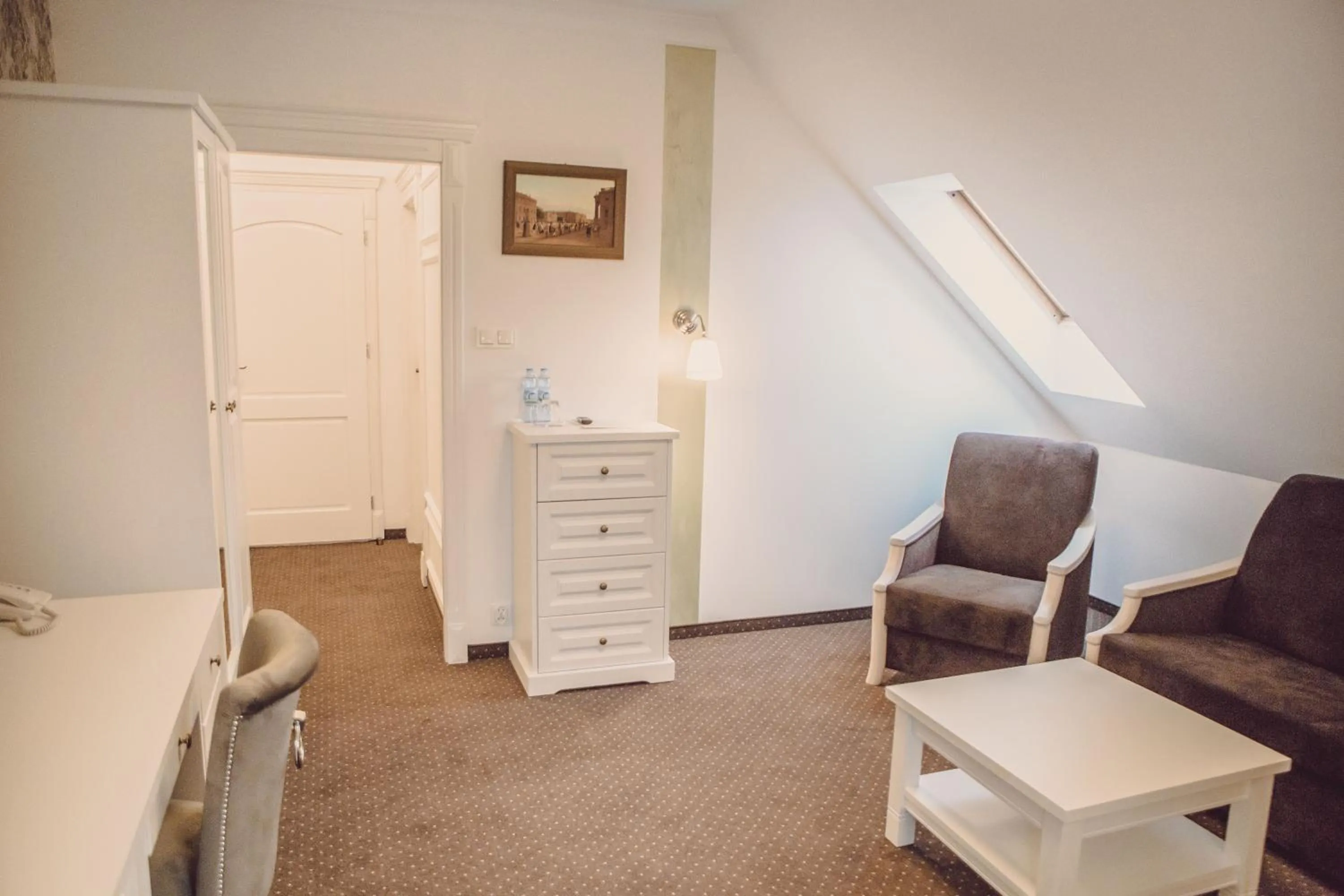 Dom Goscinny Bialy Dworek