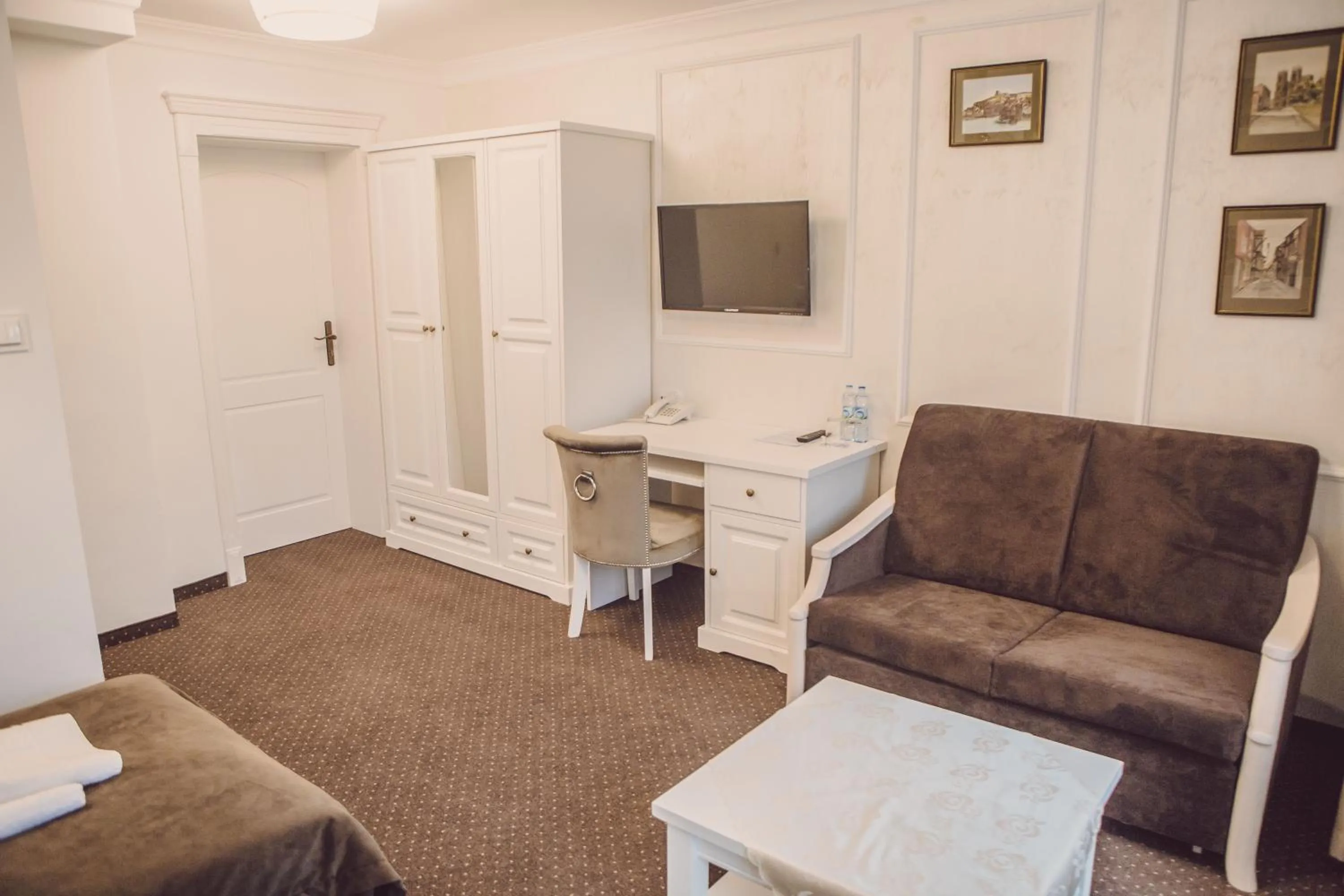 Photo of the whole room in Dom Goscinny Bialy Dworek