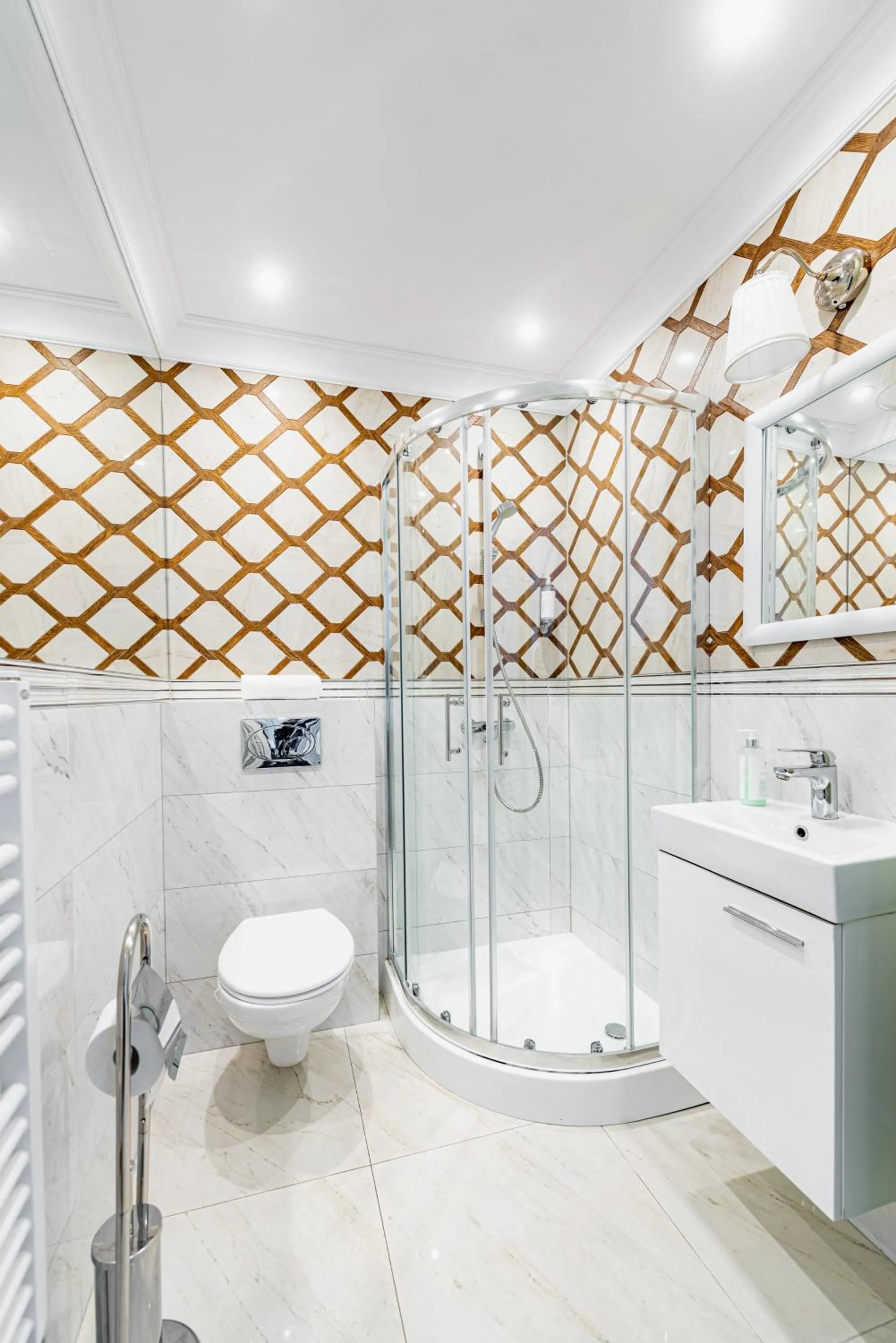 Dom Goscinny Bialy Dworek